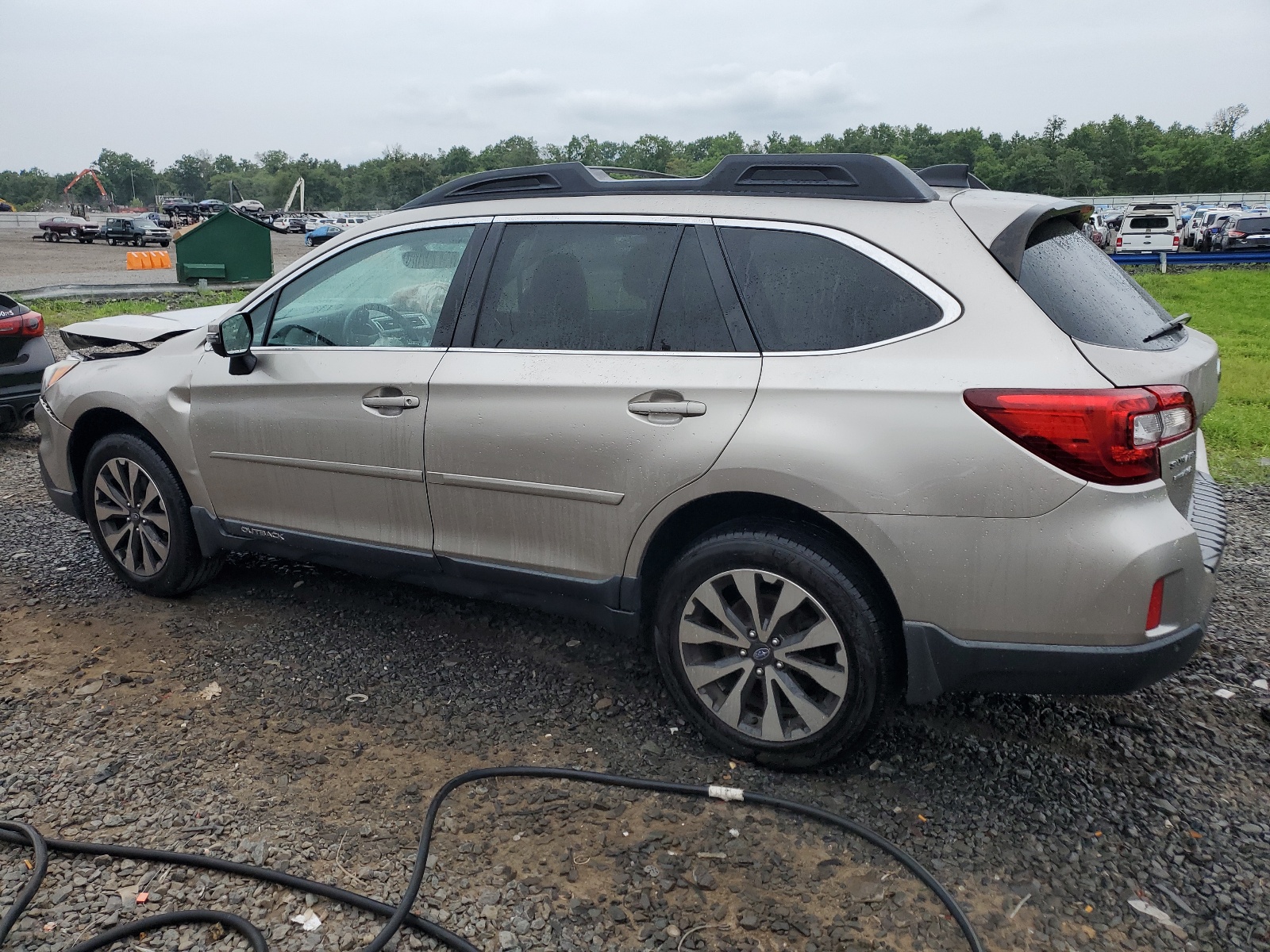 2017 Subaru Outback 3.6R Limited vin: 4S4BSENC6H3239013