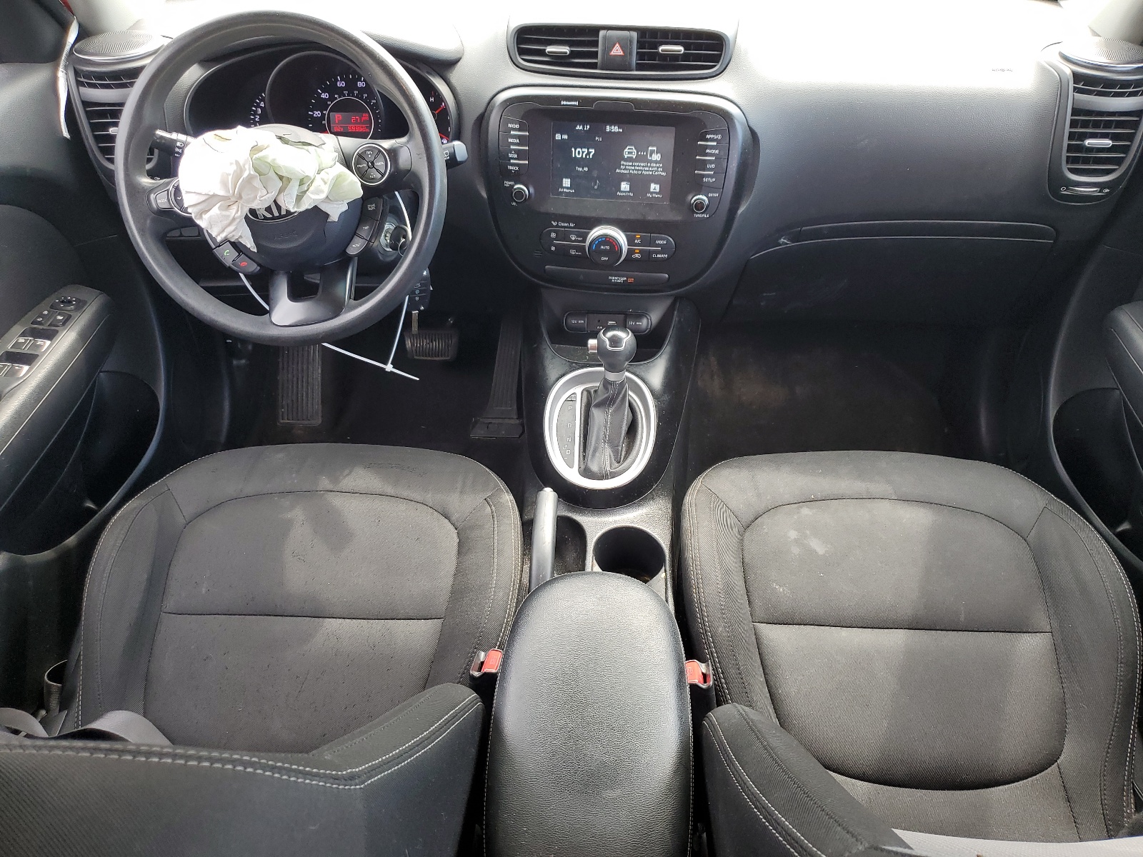 KNDJP3A58J7568033 2018 Kia Soul +