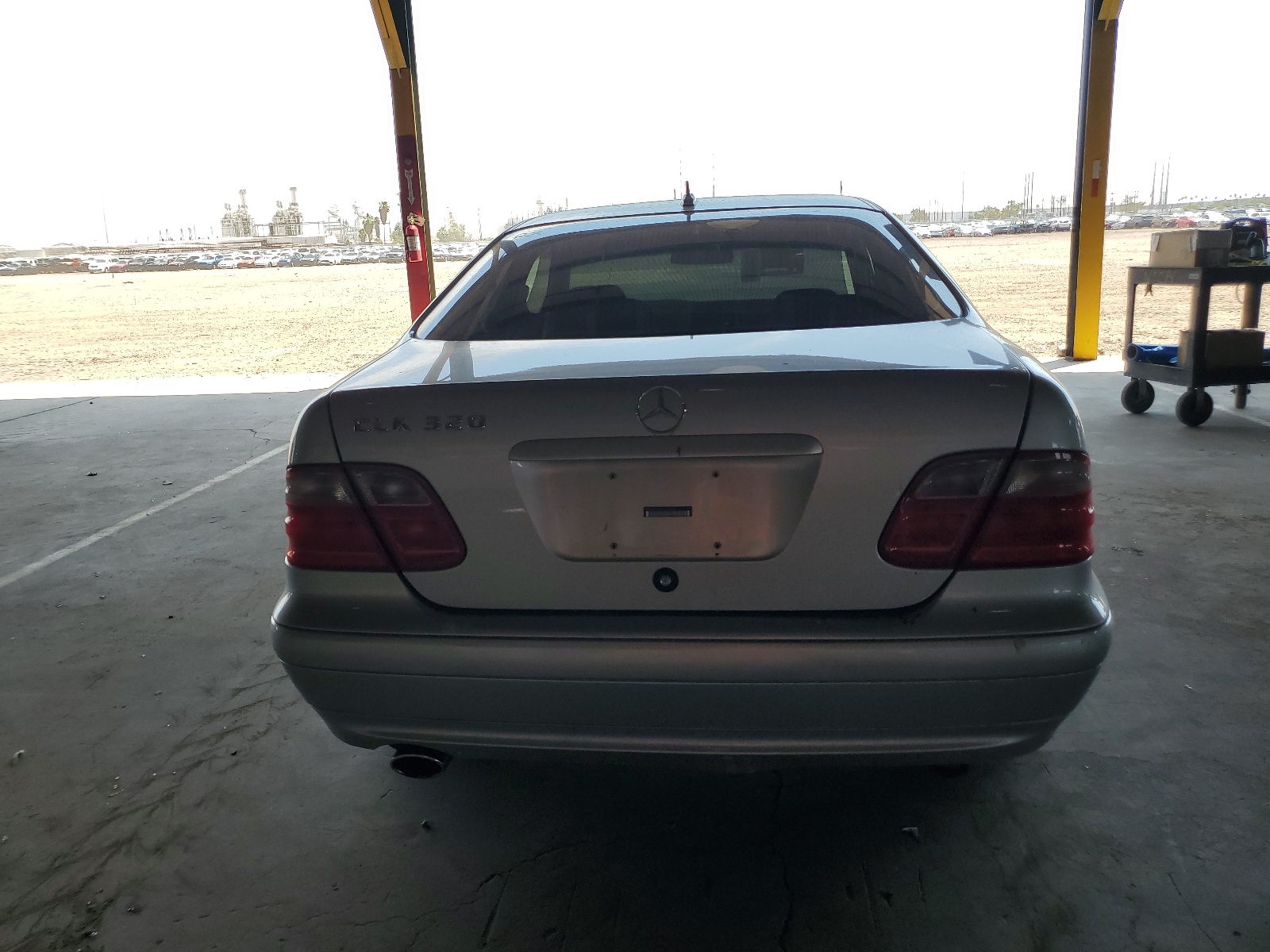 WDBLJ65GX2T125445 2002 Mercedes-Benz Clk 320