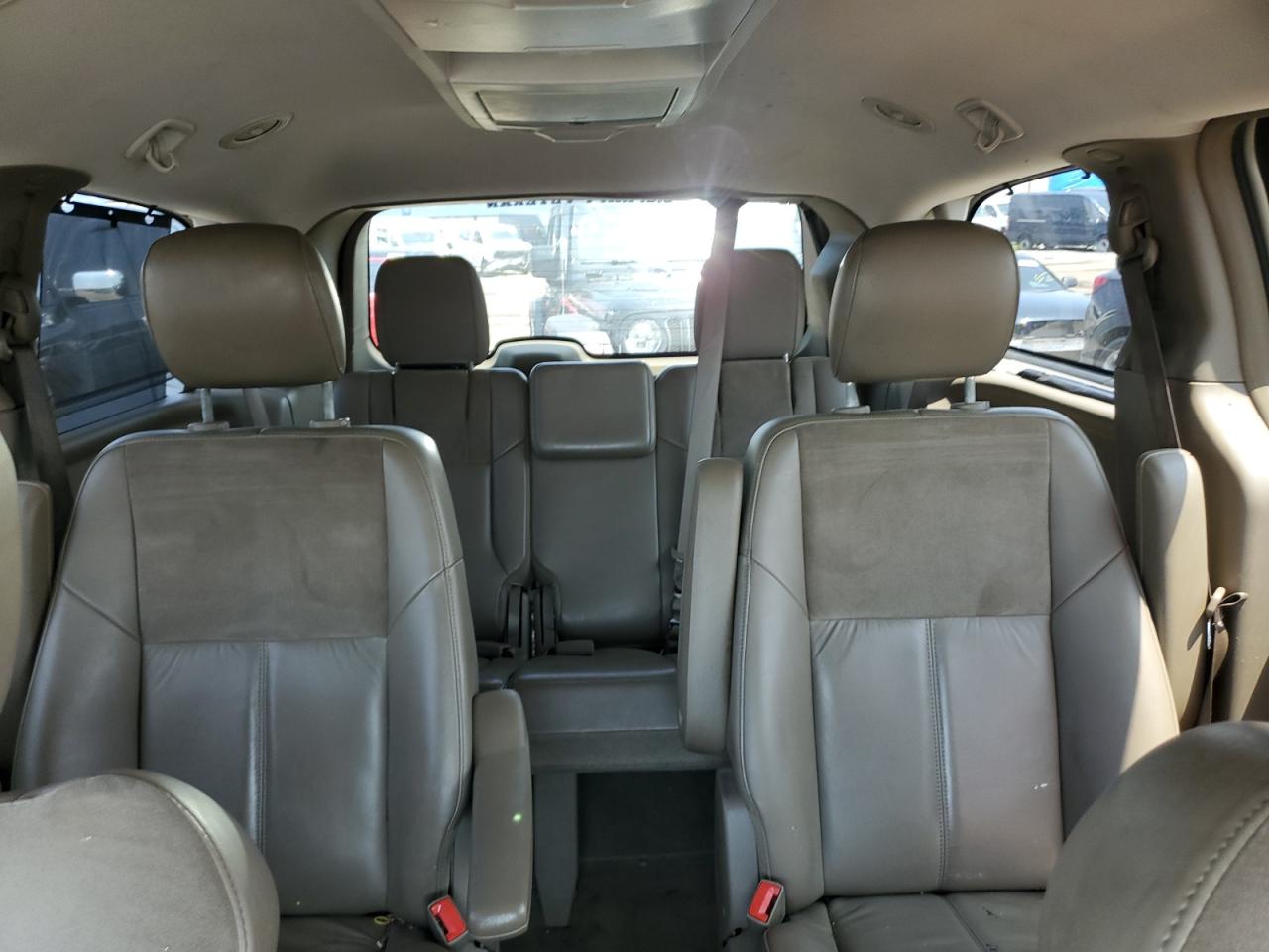 2011 Chrysler Town & Country Limited VIN: 2A4RR6DG8BR760414 Lot: 62920274