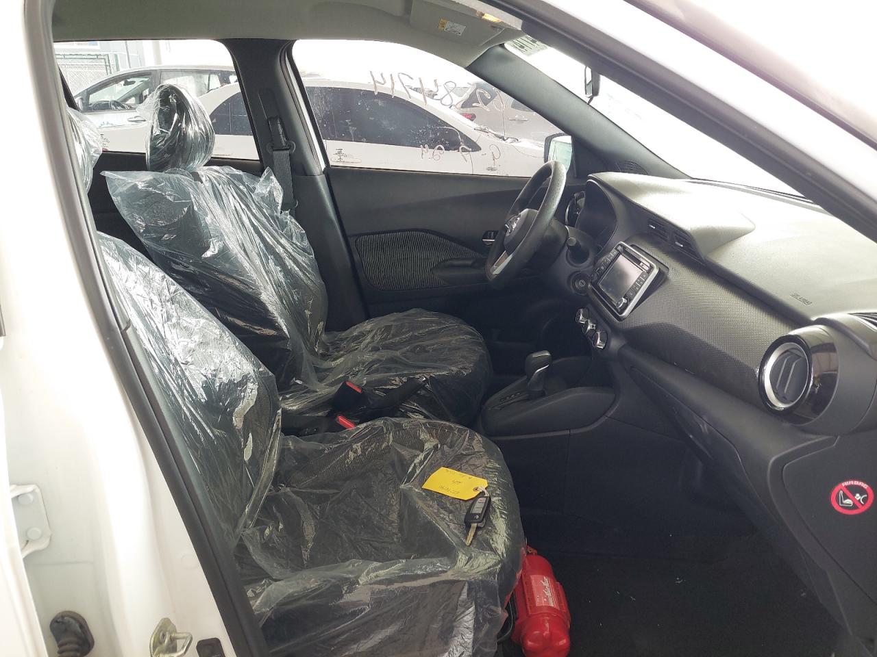 3N1CP5C91LL581163 - 2020 Nissan Kicks - #undefined