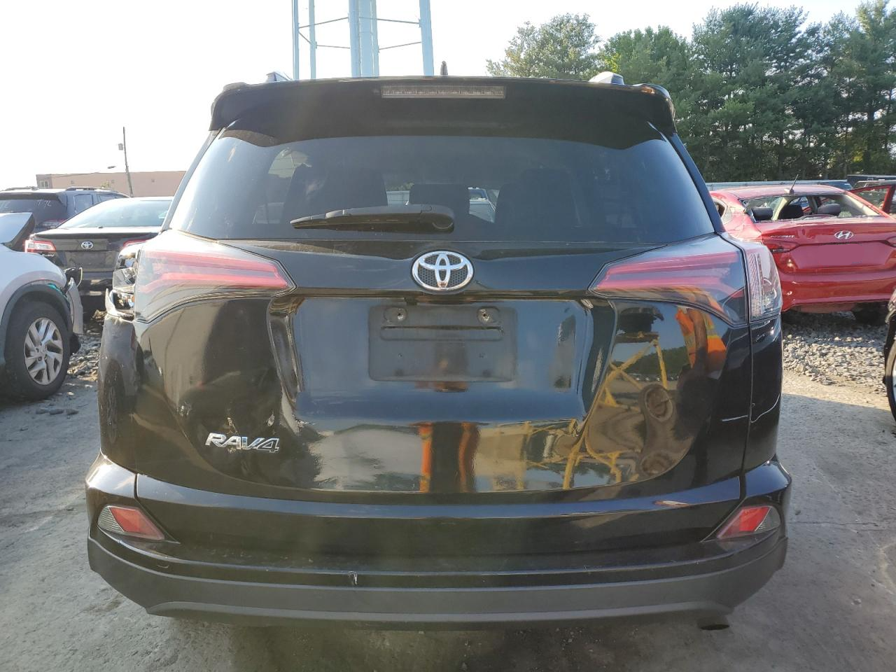 2016 Toyota Rav4 Le vin: 2T3ZFREV0GW244753