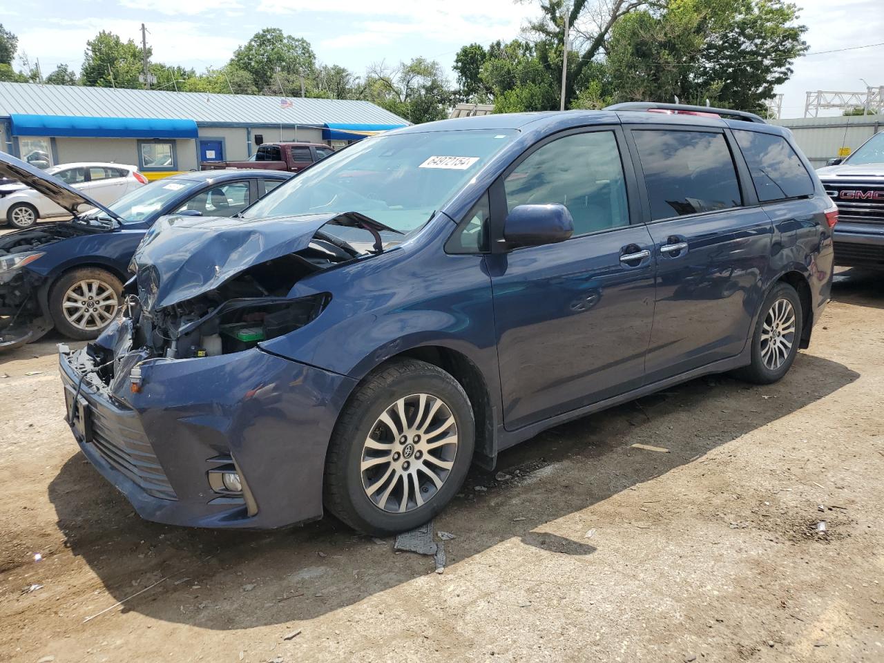 5TDYZ3DC0JS934222 2018 TOYOTA SIENNA - Image 1