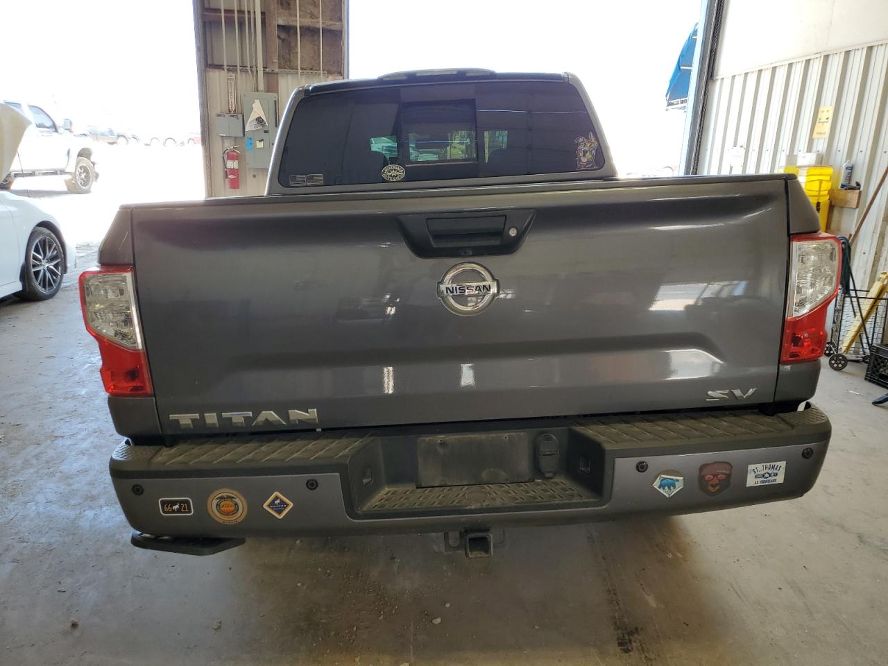 1N6AA1E63KN511175 2019 Nissan Titan Platinum Reserve