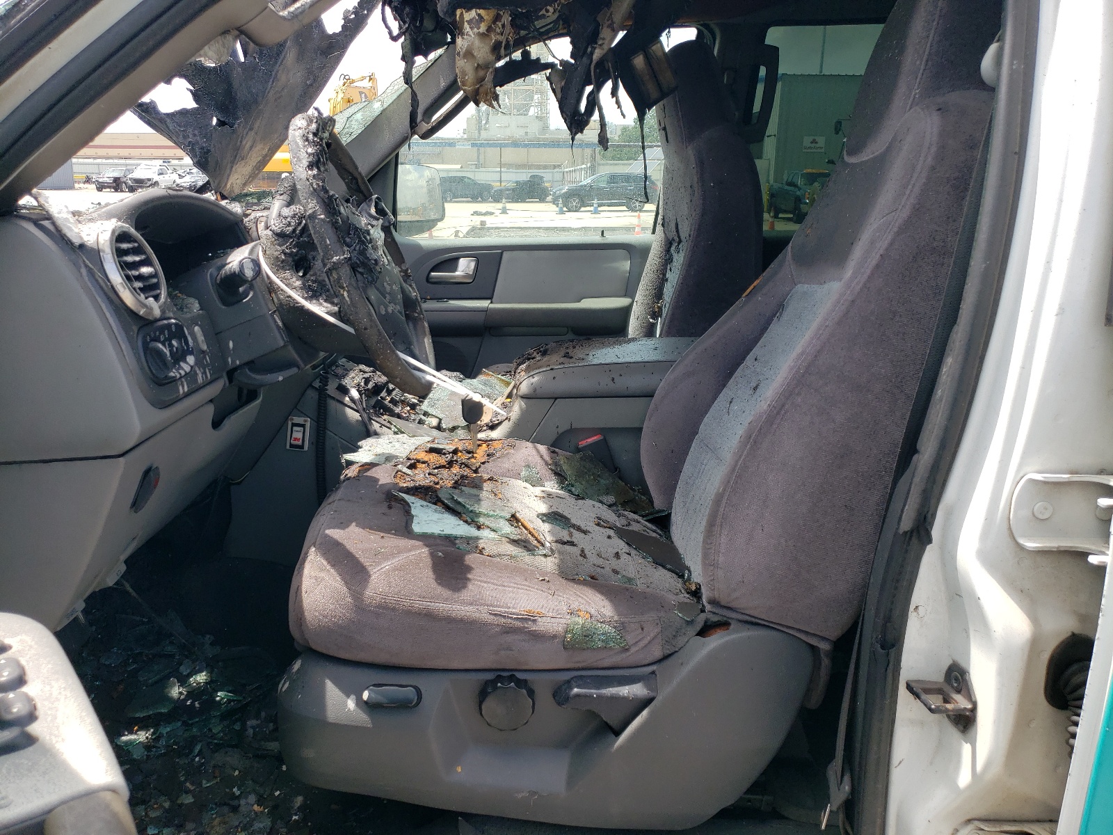 1FMPU15L34LB16613 2004 Ford Expedition Xlt