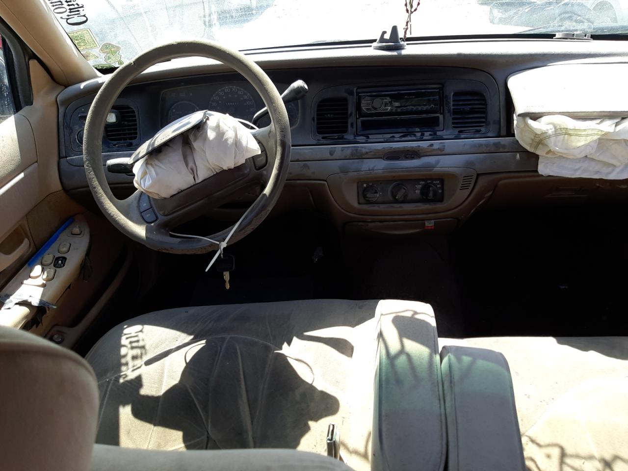 1998 Ford Crown Victoria VIN: 2FAFP73W9WX173028 Lot: 52041364