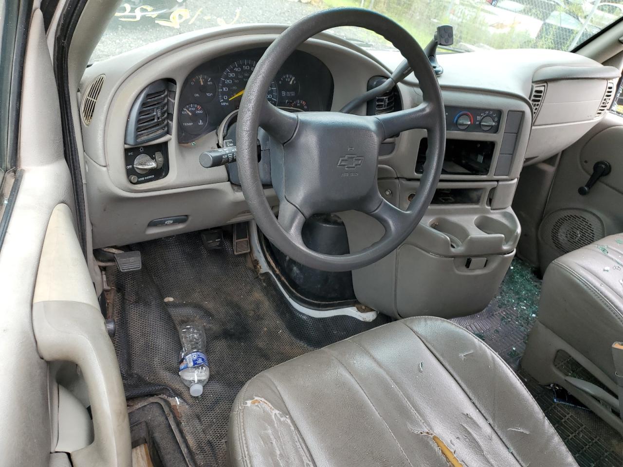 1999 Chevrolet Astro VIN: 1GCDL19W6XB174840 Lot: 64831124