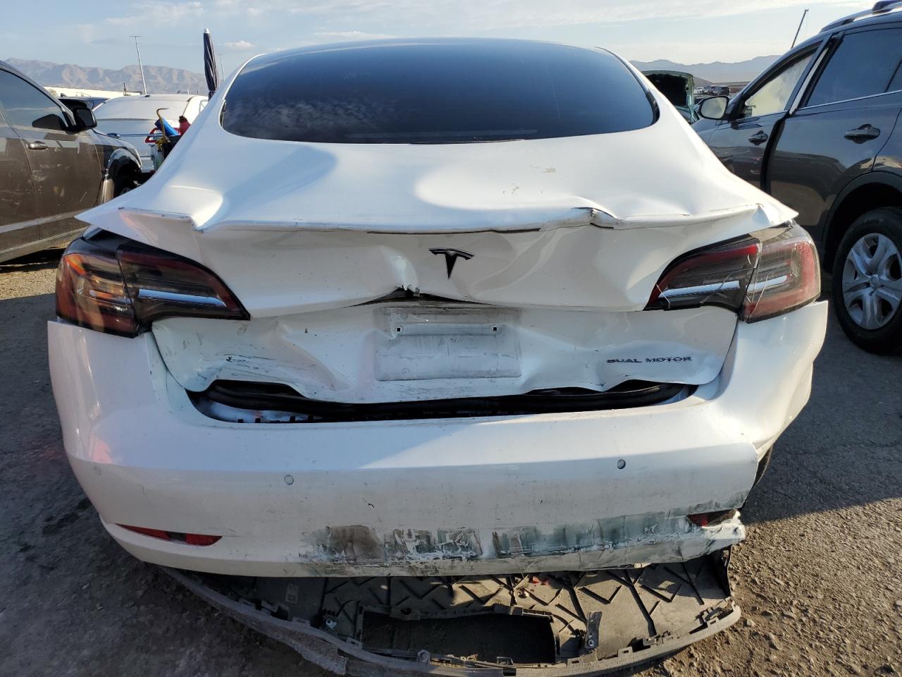 5YJ3E1EB4NF107219 2022 Tesla Model 3