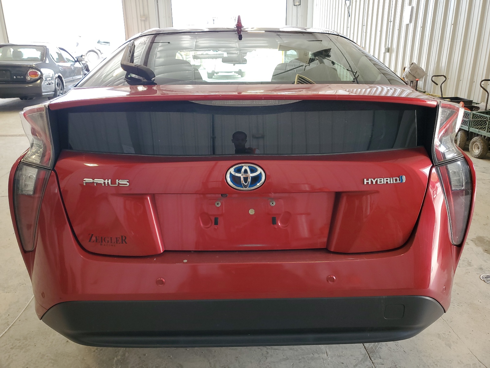 JTDKBRFU8J3601013 2018 Toyota Prius