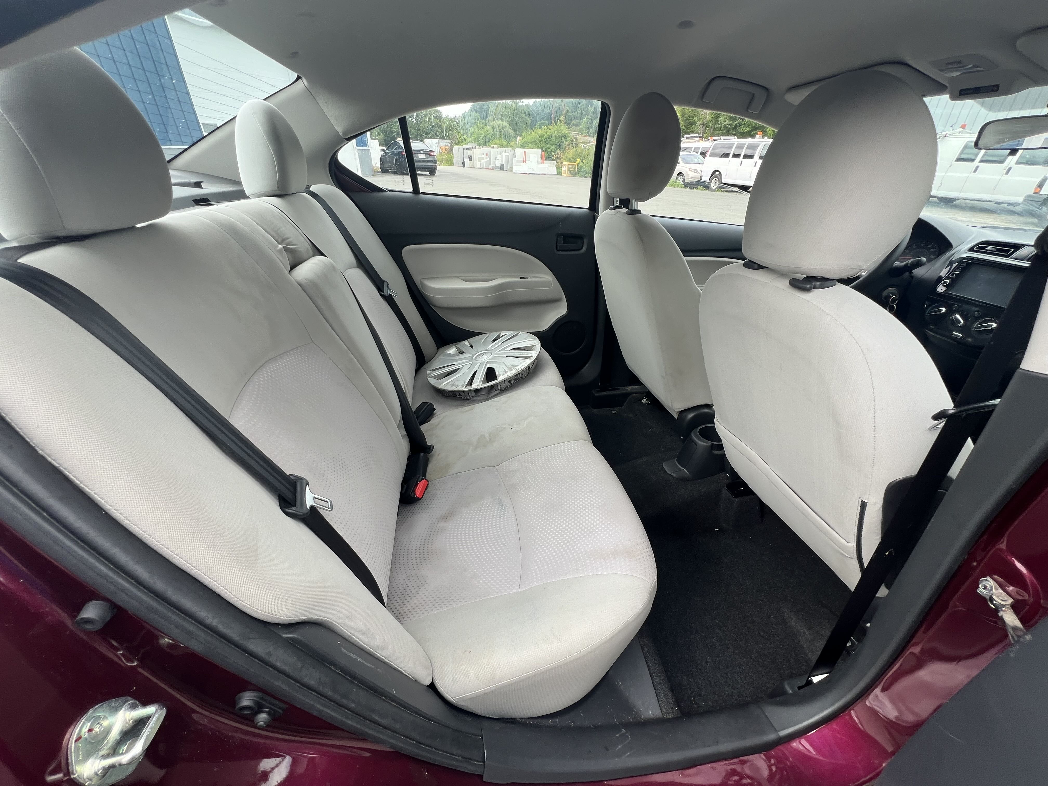 2018 Mitsubishi Mirage G4 Es vin: ML32F3FJ6JHF04229