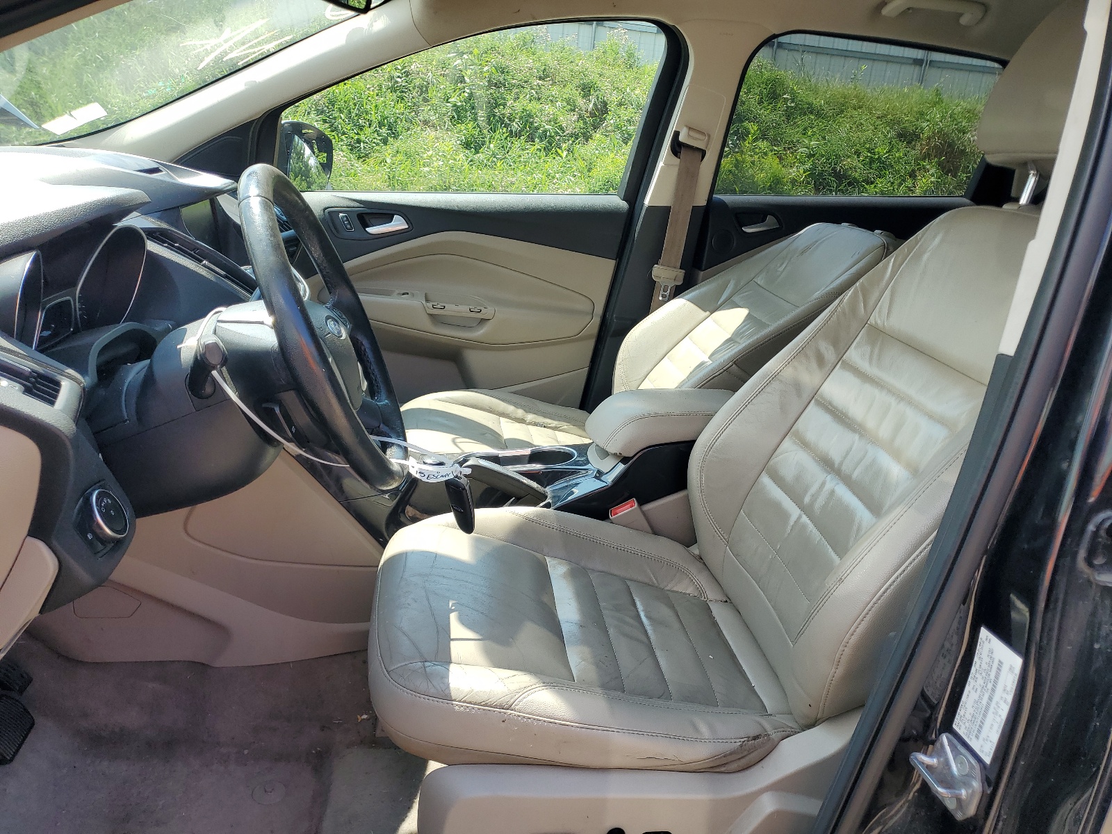 1FMCU9J97FUB82621 2015 Ford Escape Titanium