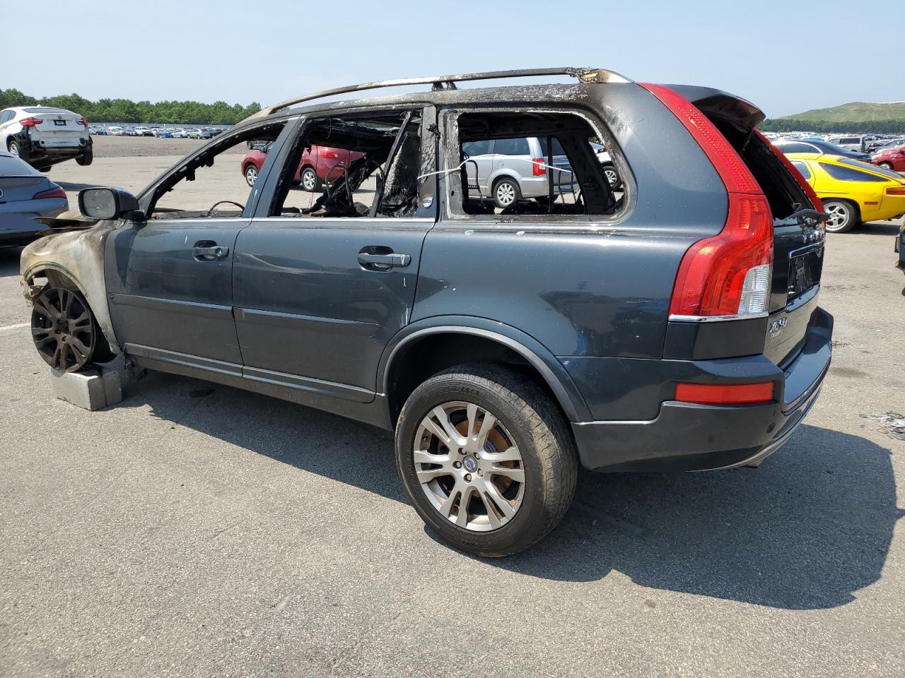 2014 Volvo XC90 - Image 2