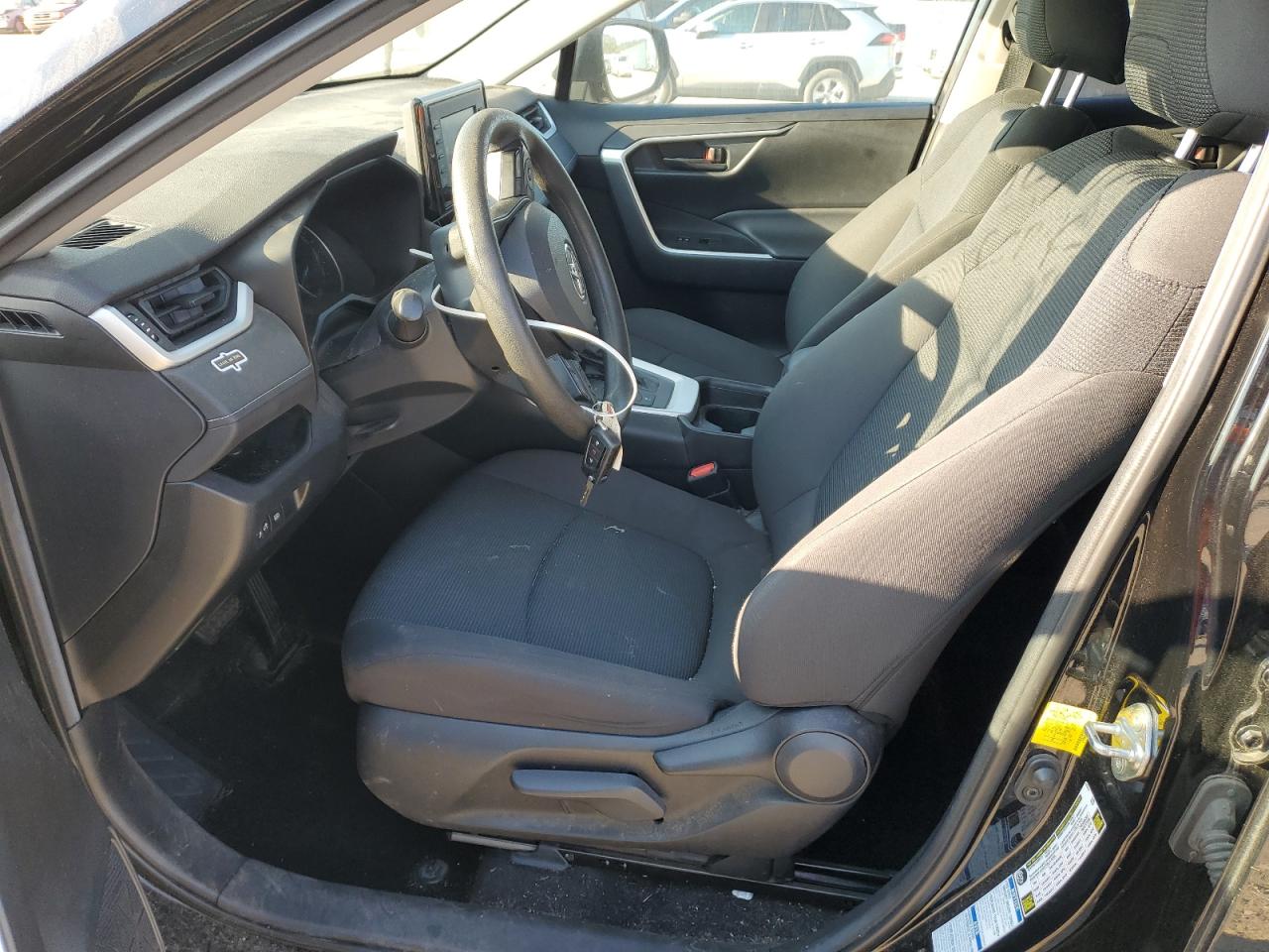 2T3MWRFV8KW041532 2019 Toyota Rav4 Le