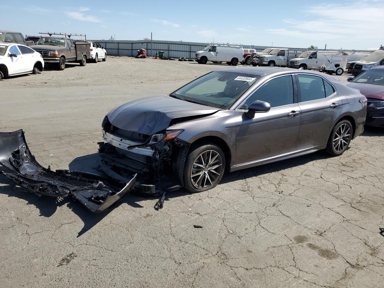 4T1T11AK6MU498067 2021 TOYOTA CAMRY - Image 1