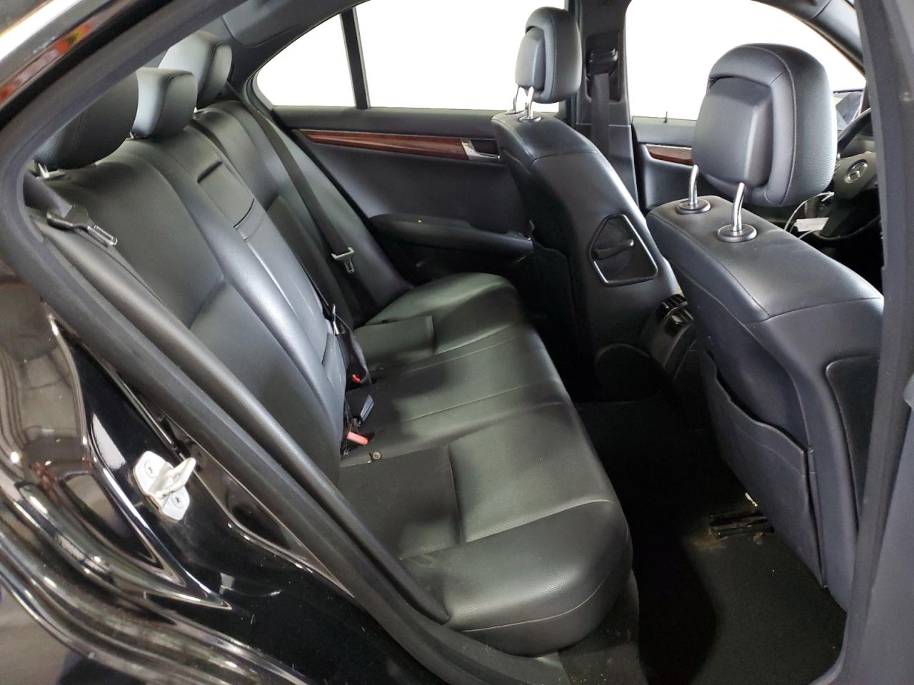 2011 Mercedes-Benz C 300 4Matic VIN: WDDGF8BB7BR172900 Lot: 64239334