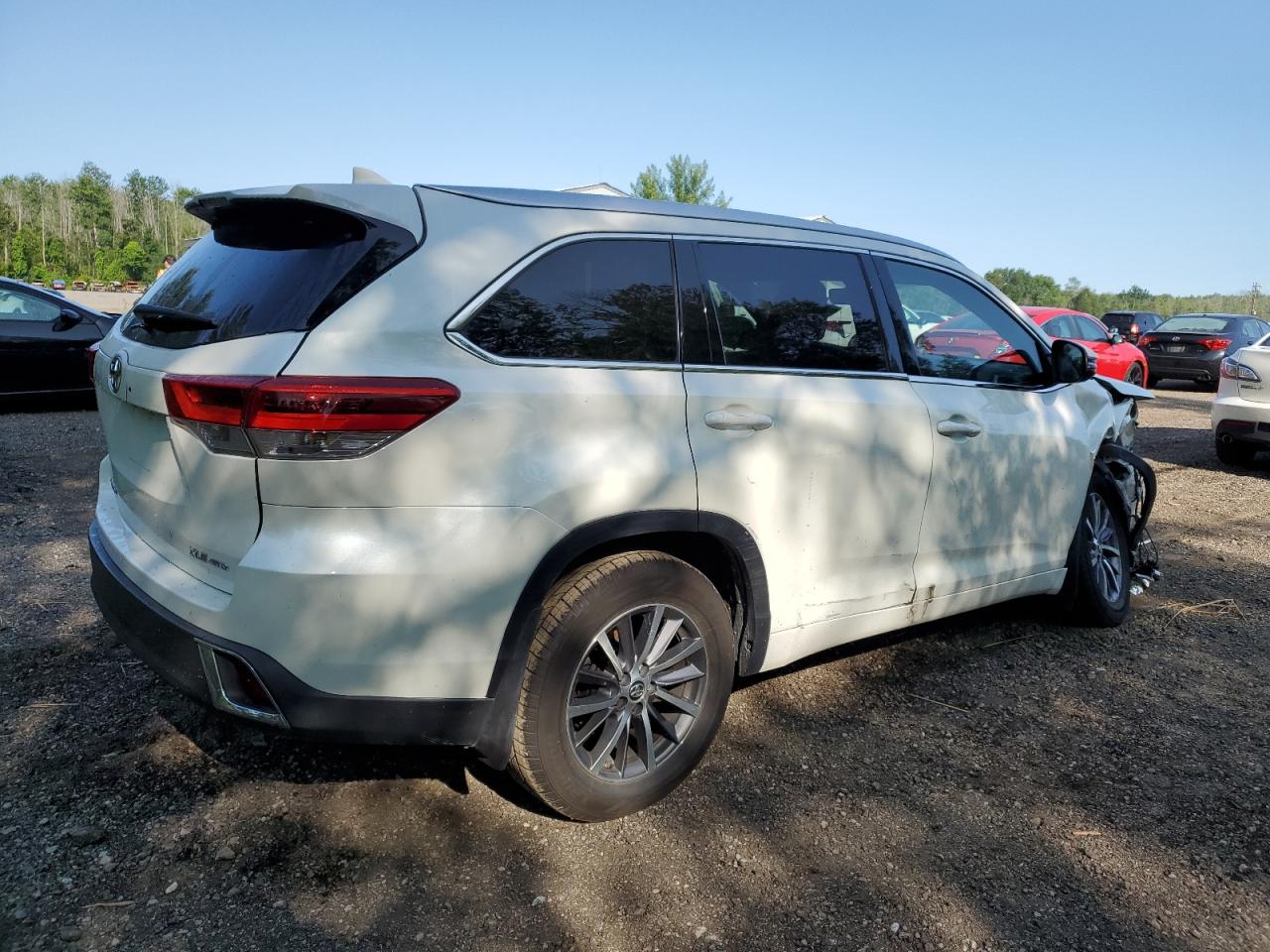 2018 Toyota Highlander Se VIN: 5TDJZRFH3JS902510 Lot: 63267594