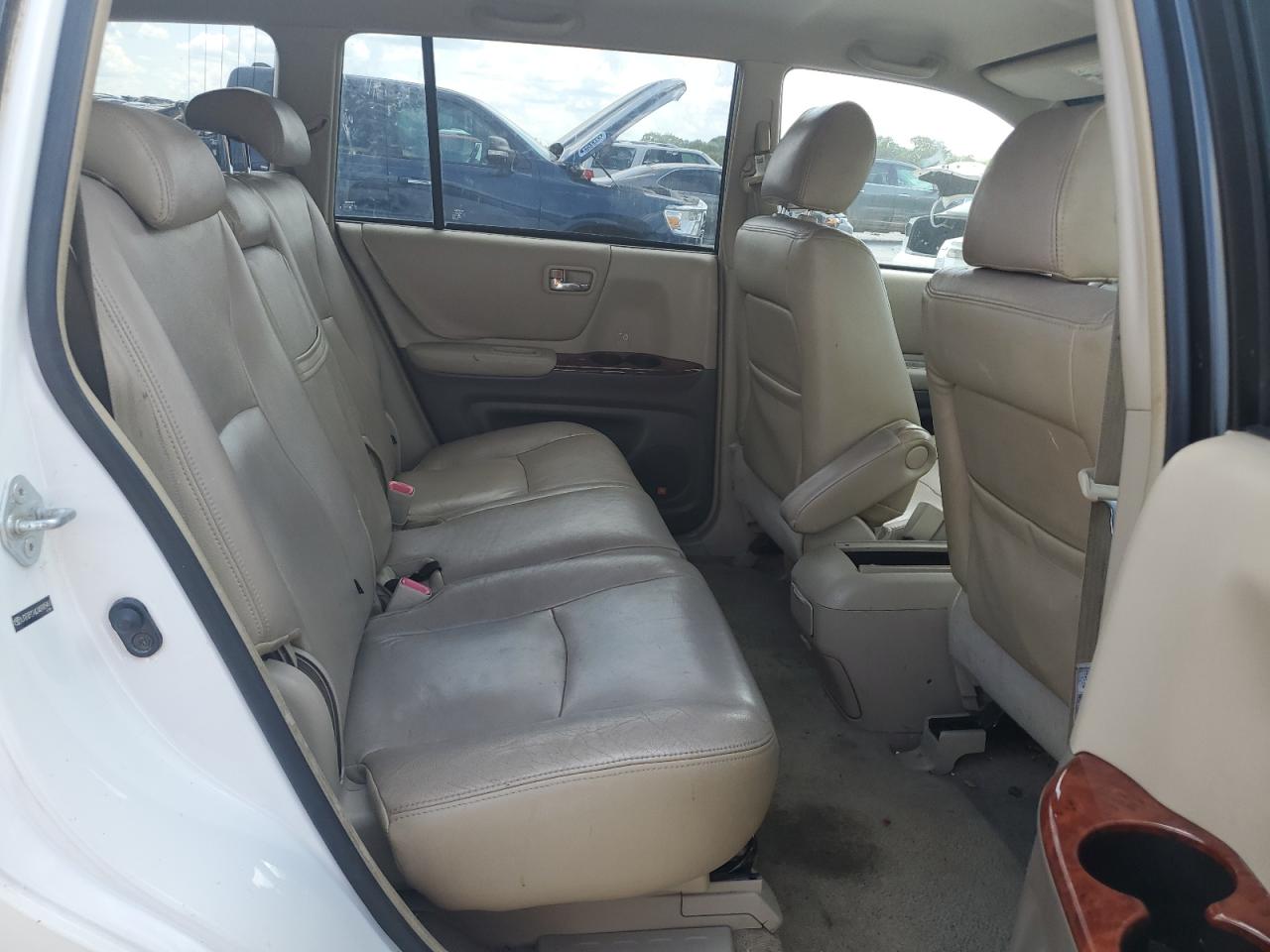 2004 Toyota Highlander Base VIN: JTEDP21A240005461 Lot: 61814344