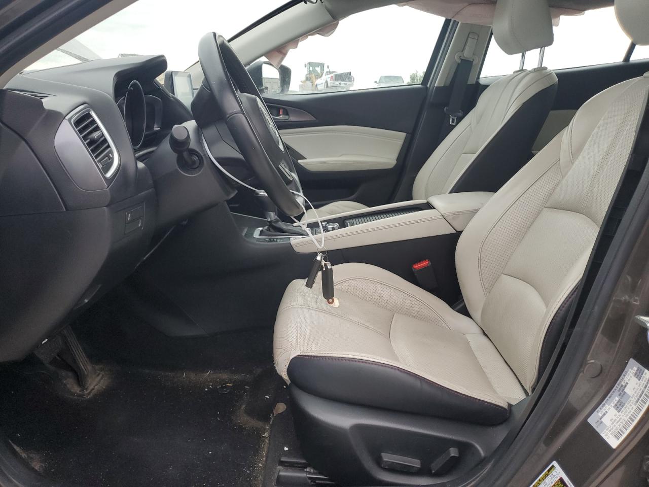 2018 Mazda 3 Grand Touring VIN: 3MZBN1M31JM175132 Lot: 61784564