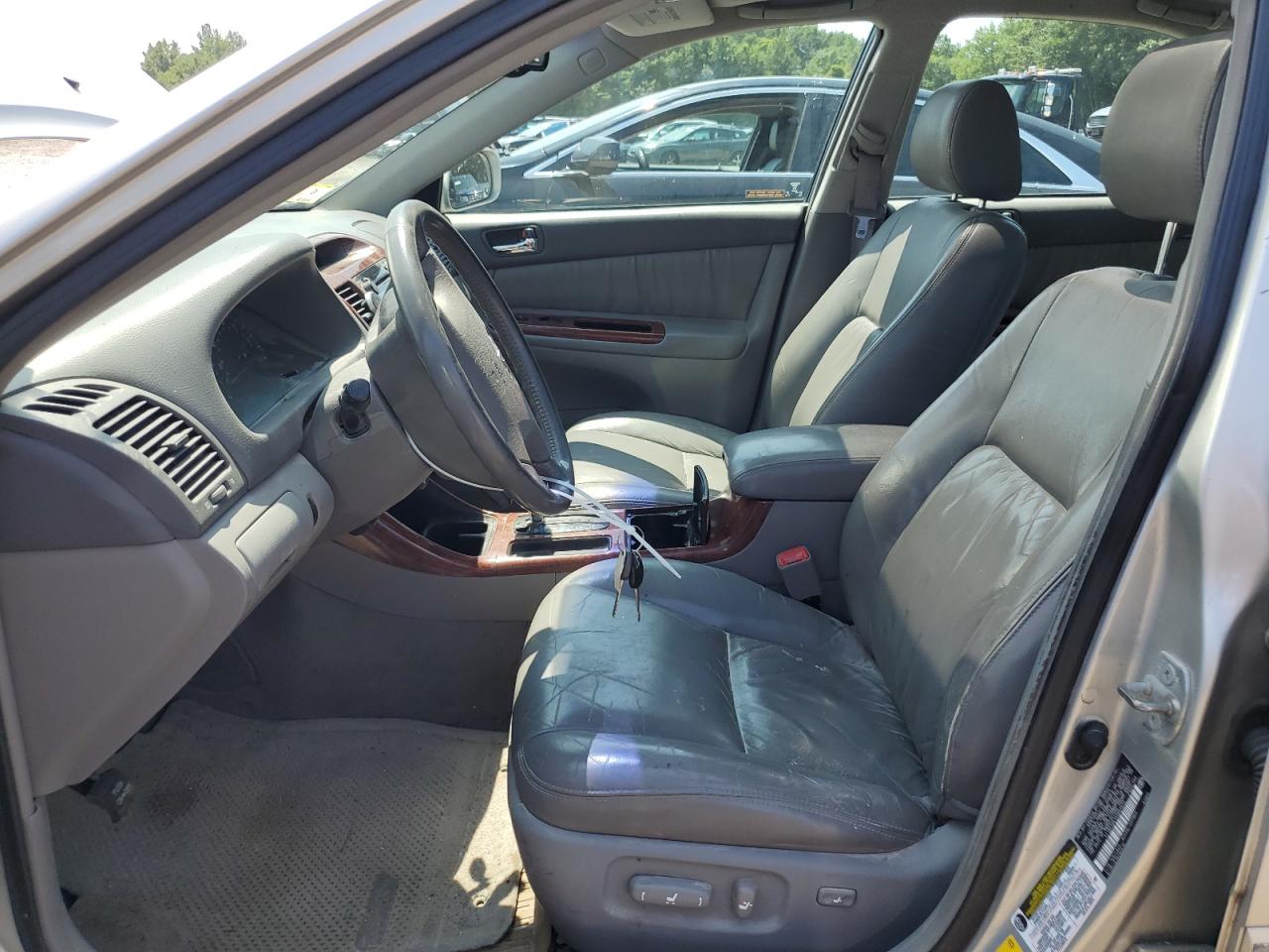 2004 Toyota Camry Le VIN: 4T1BE30K14U865633 Lot: 64986844