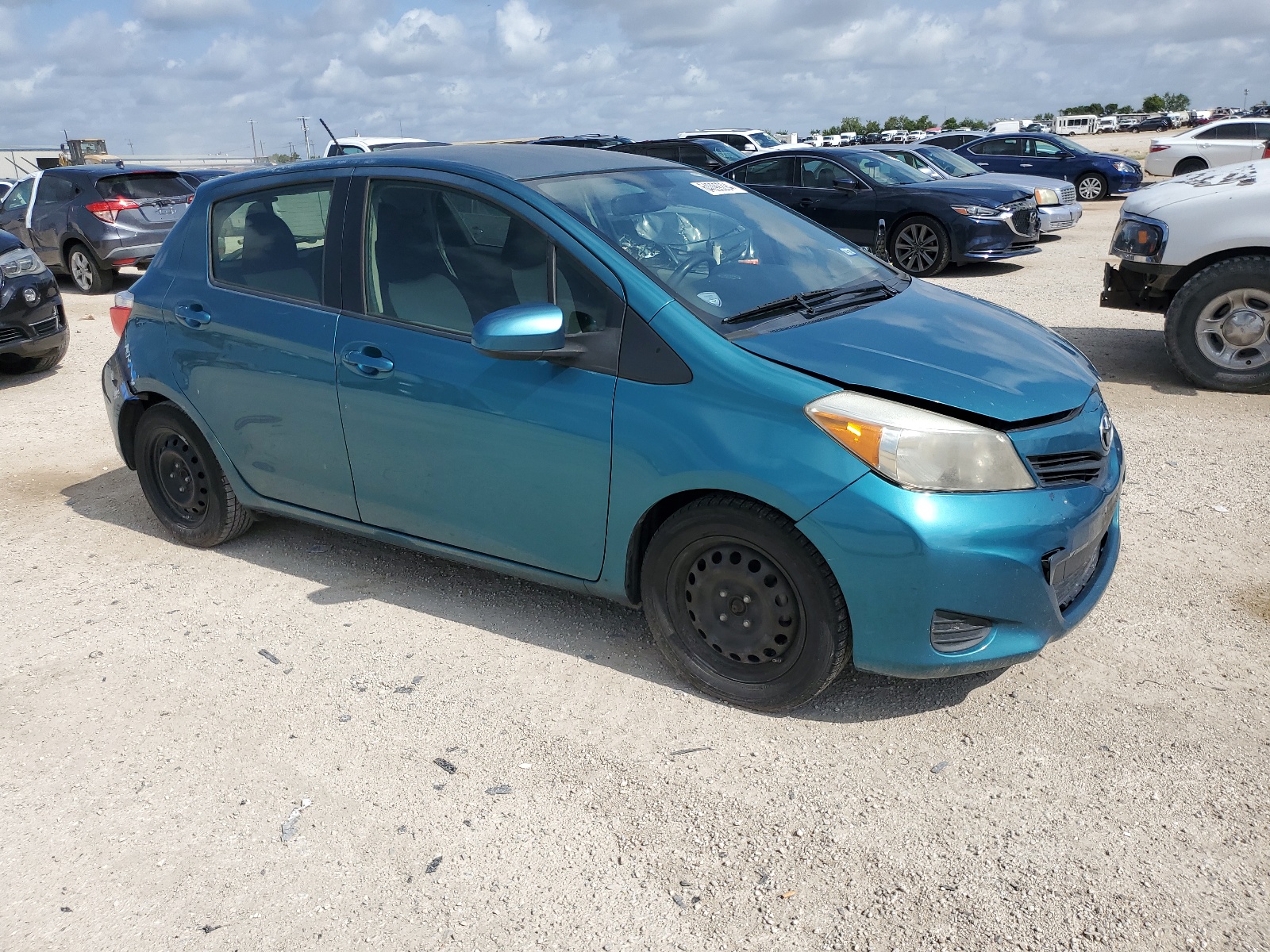 JTDKTUD35DD551941 2013 Toyota Yaris