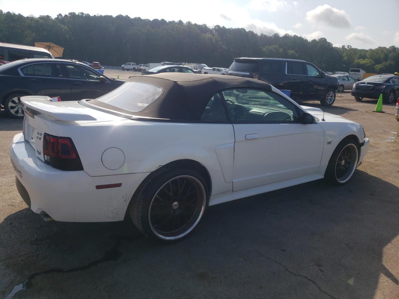 2002 Ford Mustang - Image 3