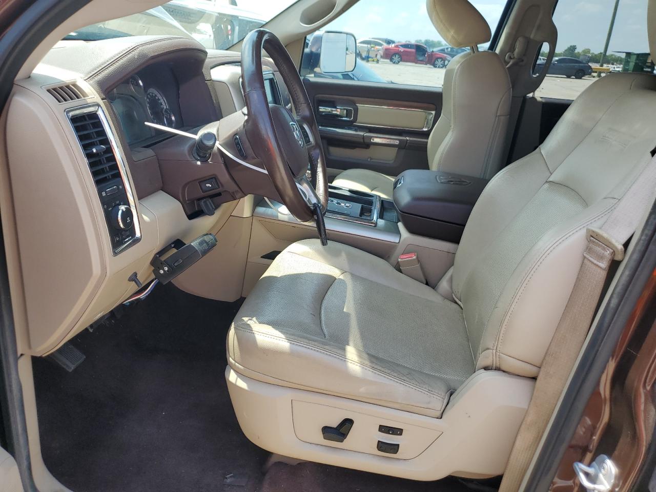 2013 Ram 1500 Laramie VIN: 1C6RR7NT7DS563847 Lot: 61422444