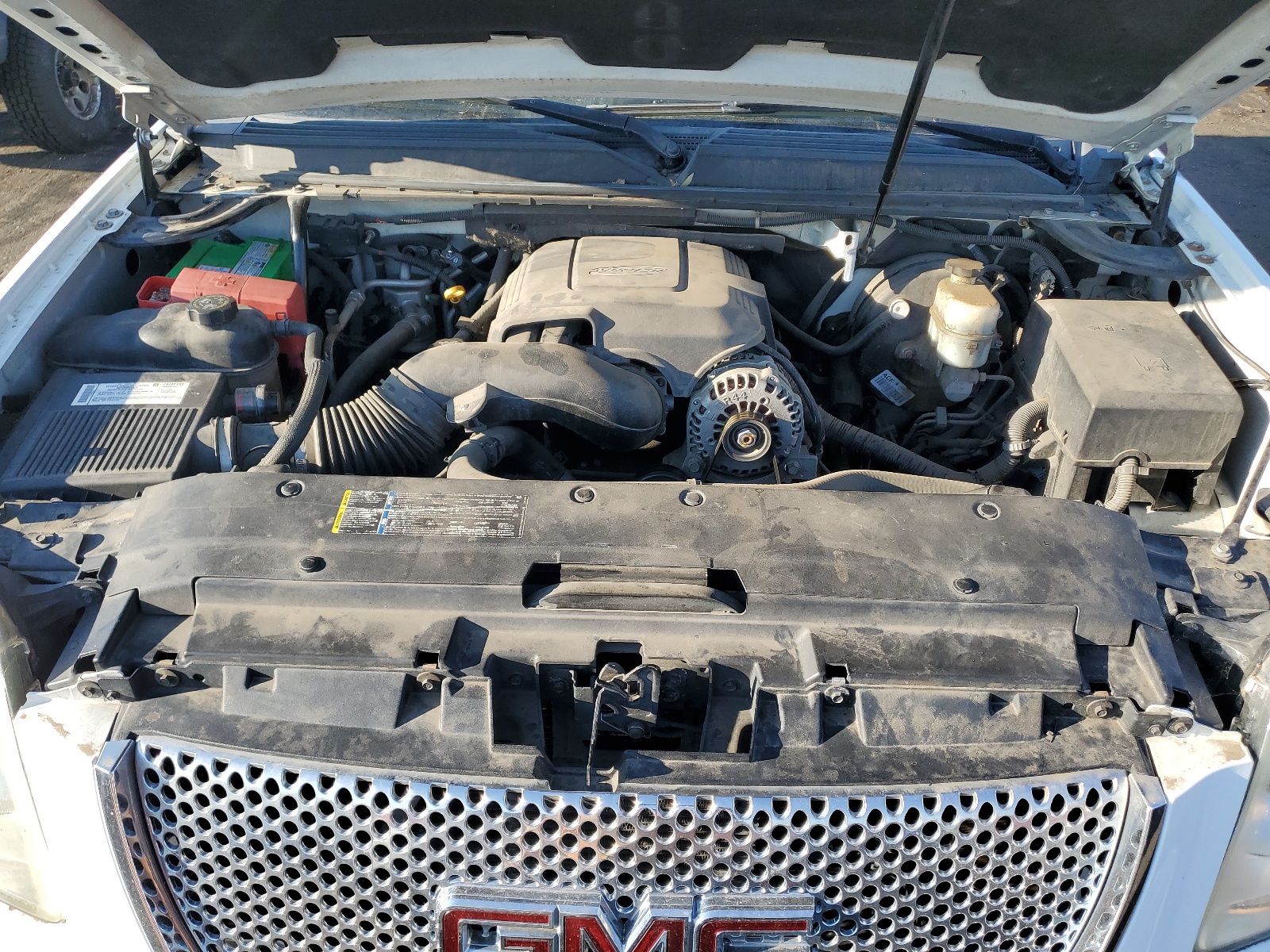 1GKFK63827J280568 2007 GMC Yukon Denali