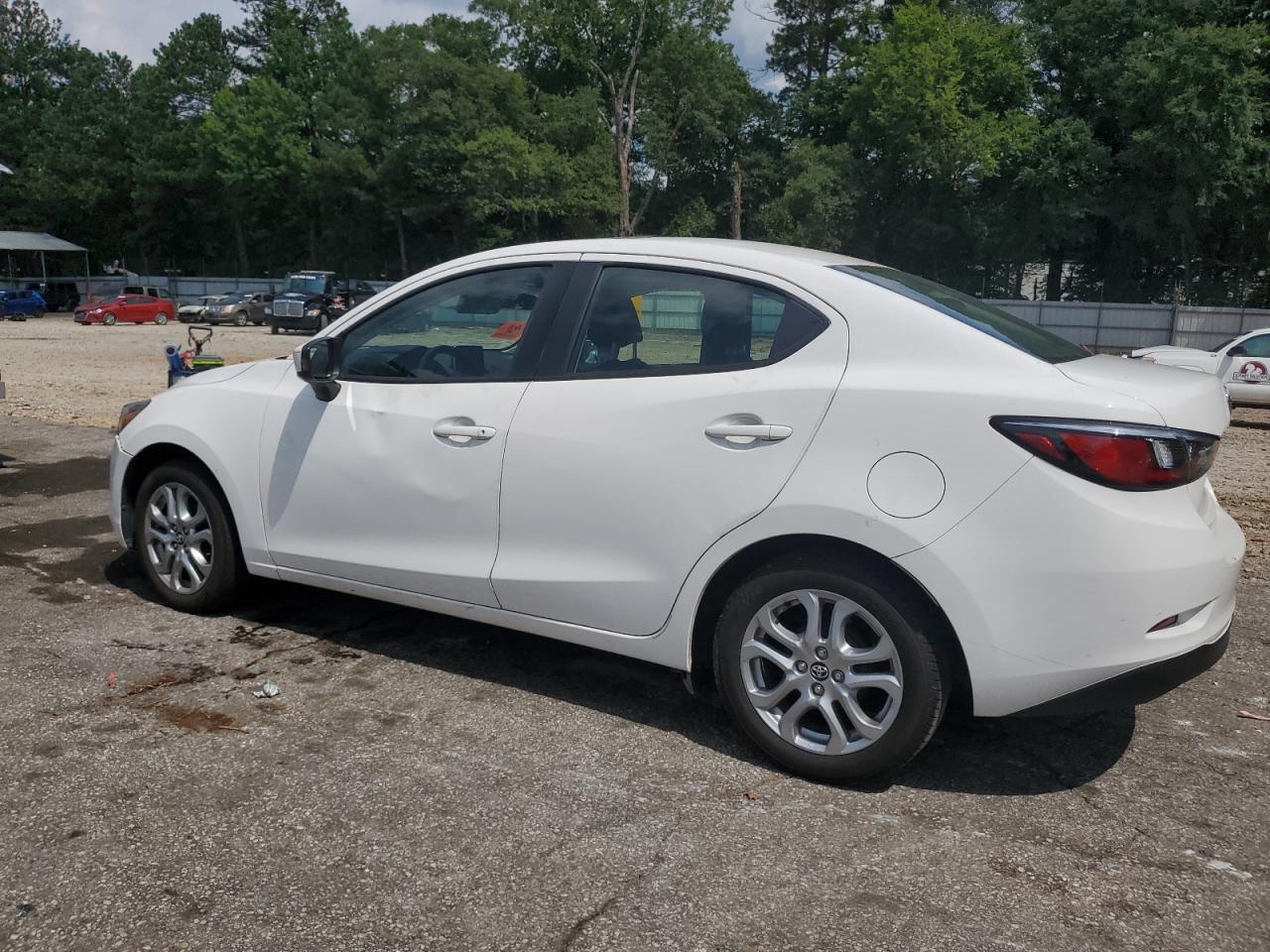 2018 Toyota Yaris Ia VIN: 3MYDLBYV2JY317193 Lot: 63987344