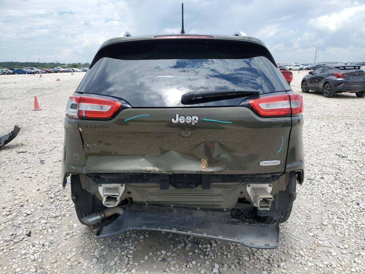 2016 Jeep Cherokee Latitude VIN: 1C4PJLCB4GW143941 Lot: 61130334