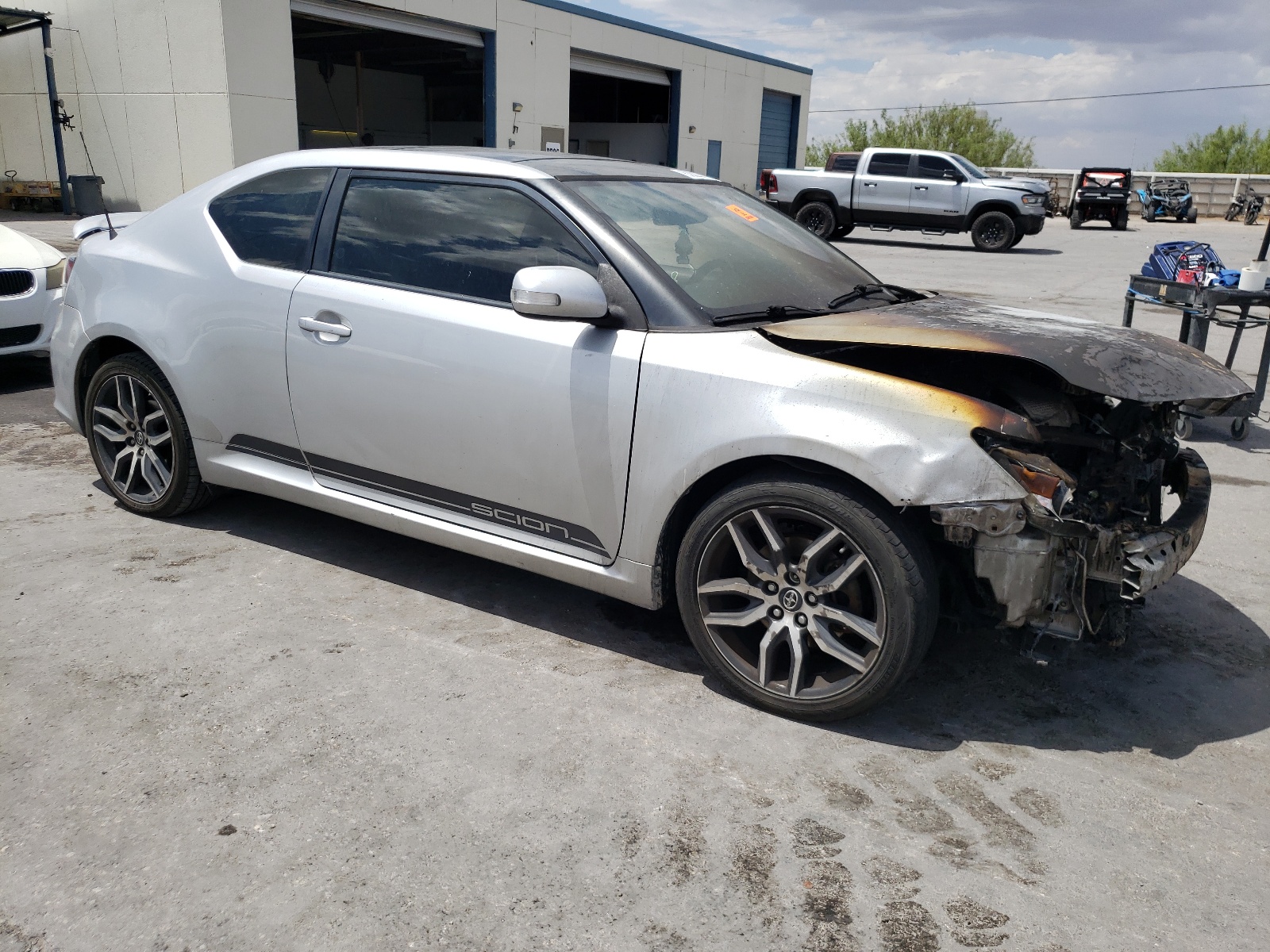 2014 Toyota Scion Tc vin: JTKJF5C76E3075602