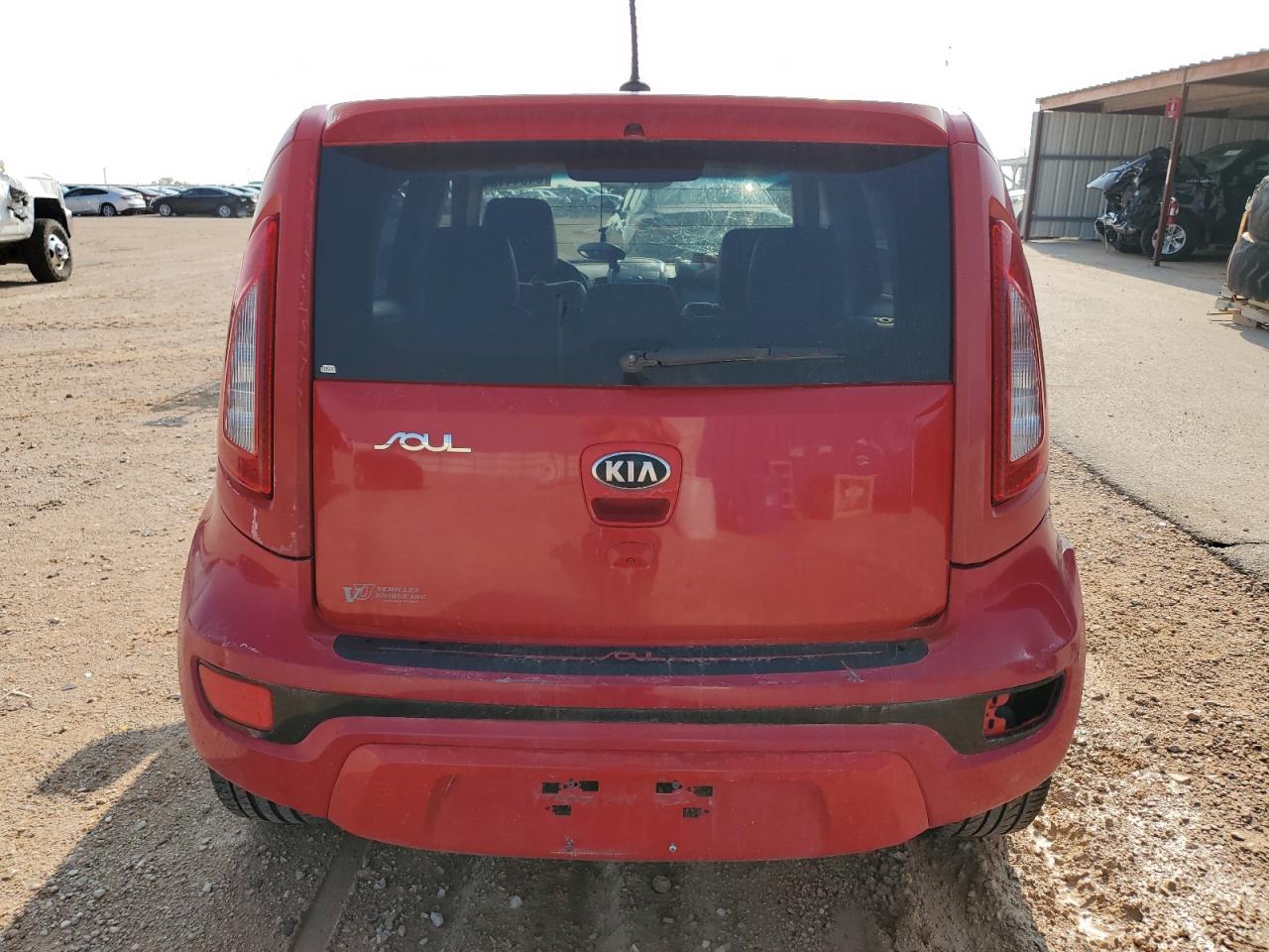 2013 Kia Soul + VIN: KNDJT2A67D7511843 Lot: 64344134