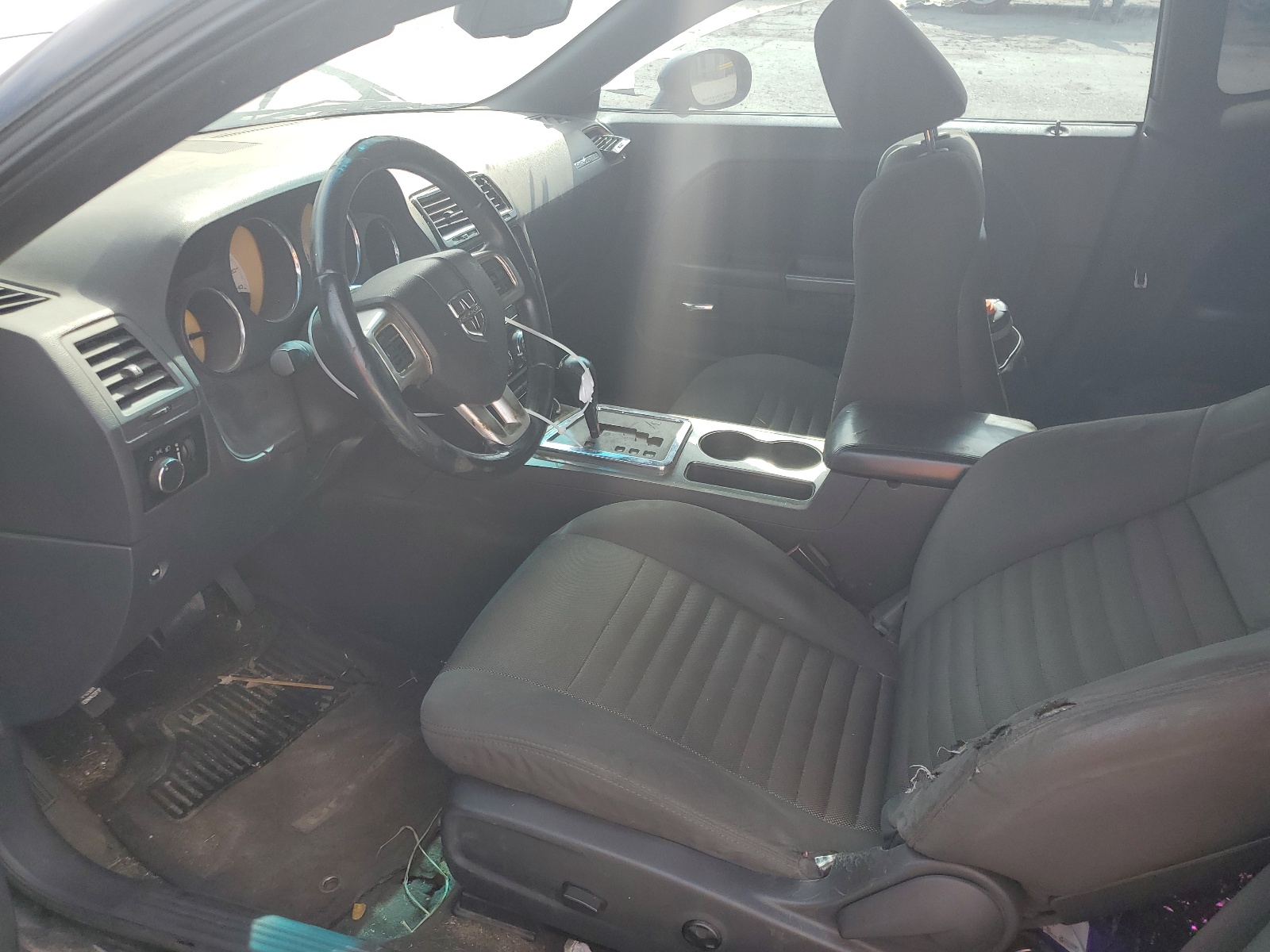 2C3CDYAG2CH268497 2012 Dodge Challenger Sxt