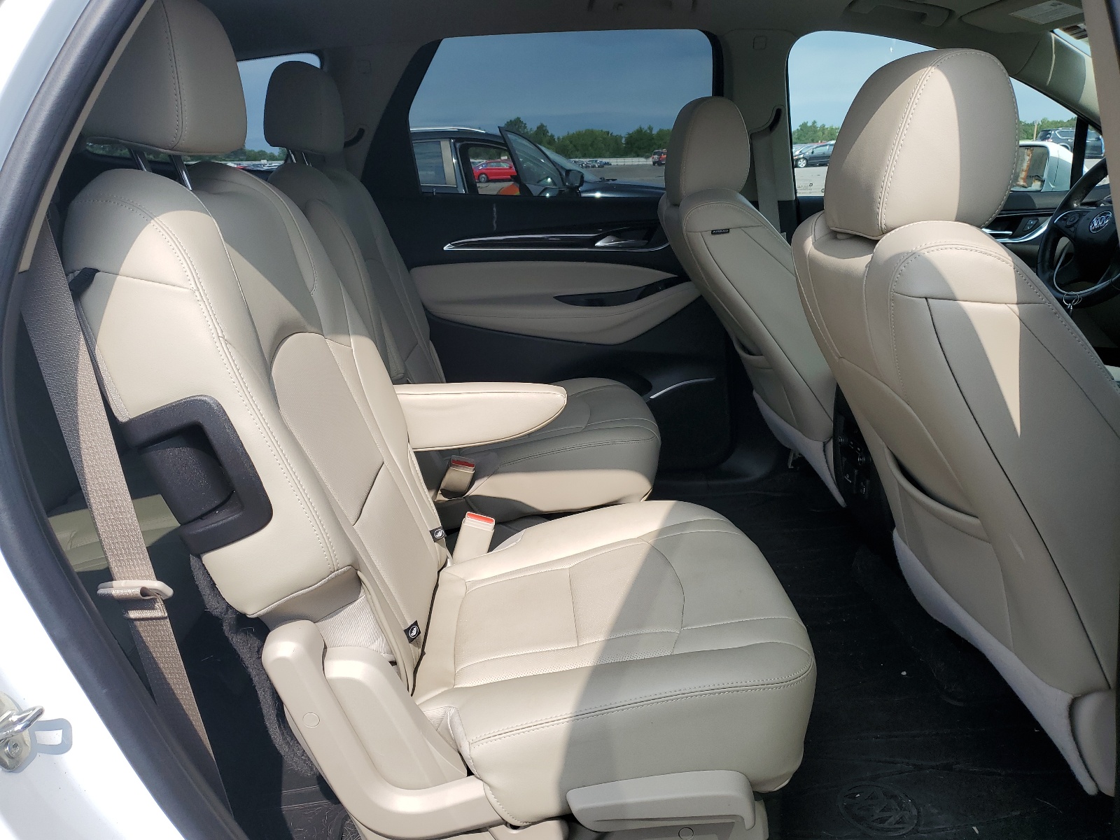 5GAEVAKW8LJ194310 2020 Buick Enclave Essence