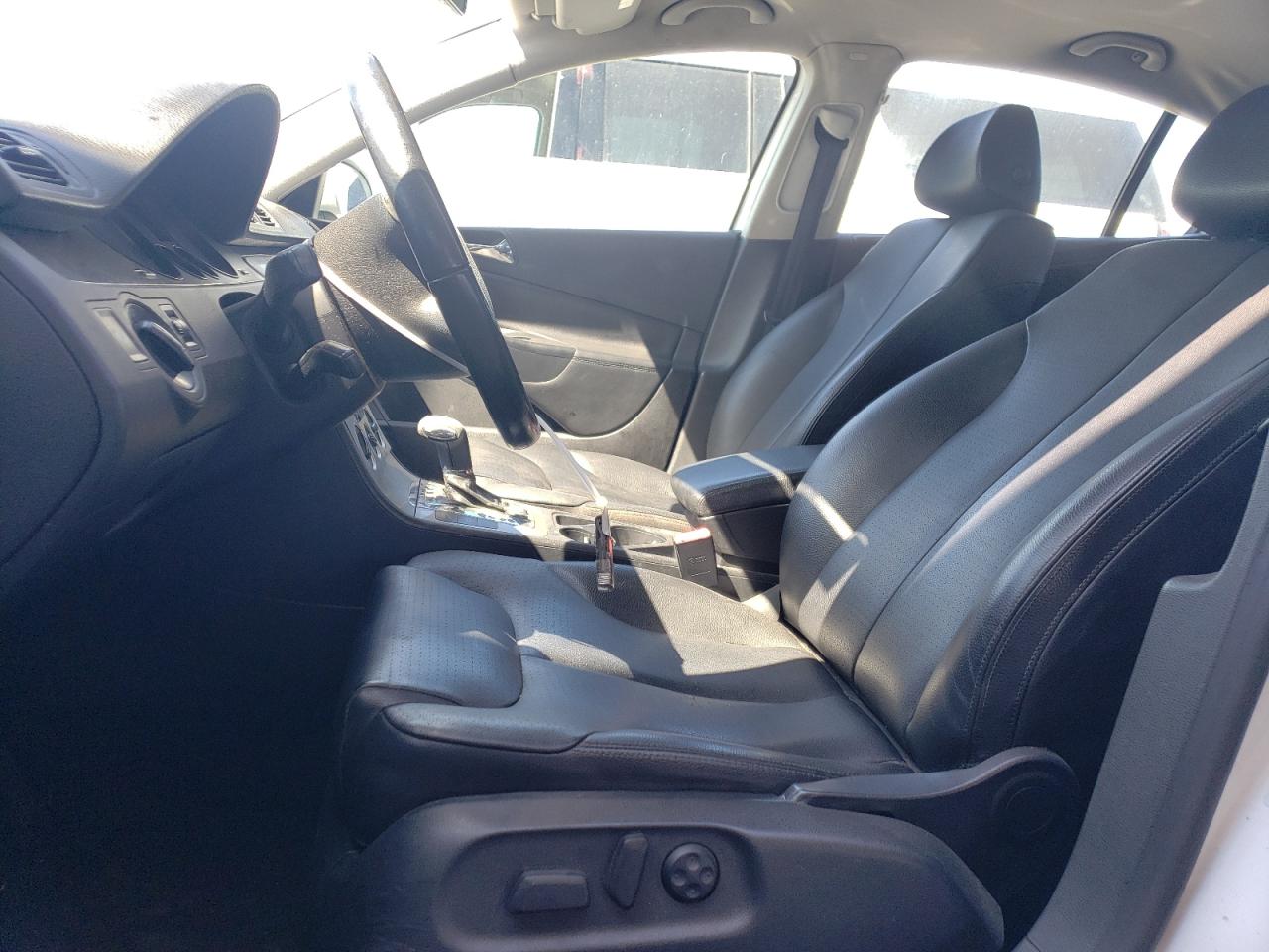 2007 Volkswagen Passat 2.0T VIN: WVWAK73C47P153625 Lot: 65370644