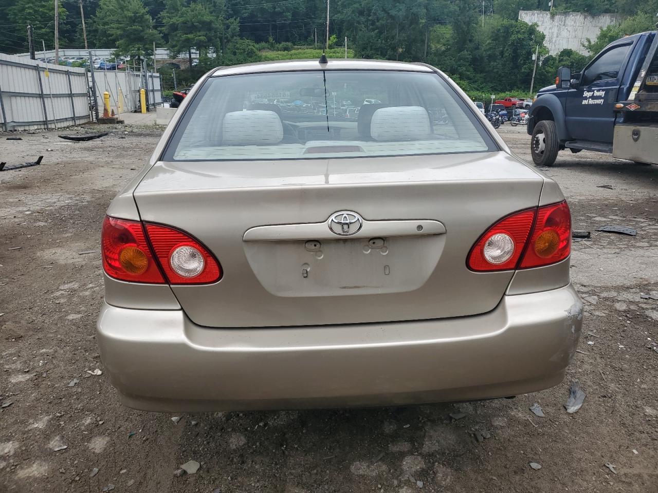 2004 Toyota Corolla Ce VIN: 2T1BR38EX4C211072 Lot: 61864534