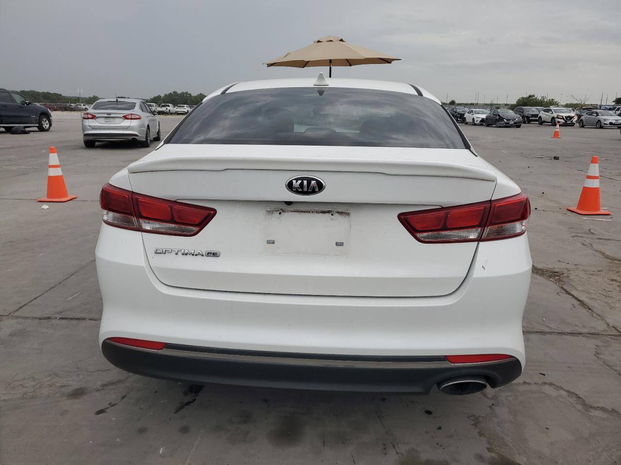 2016 Kia Optima - Image 6