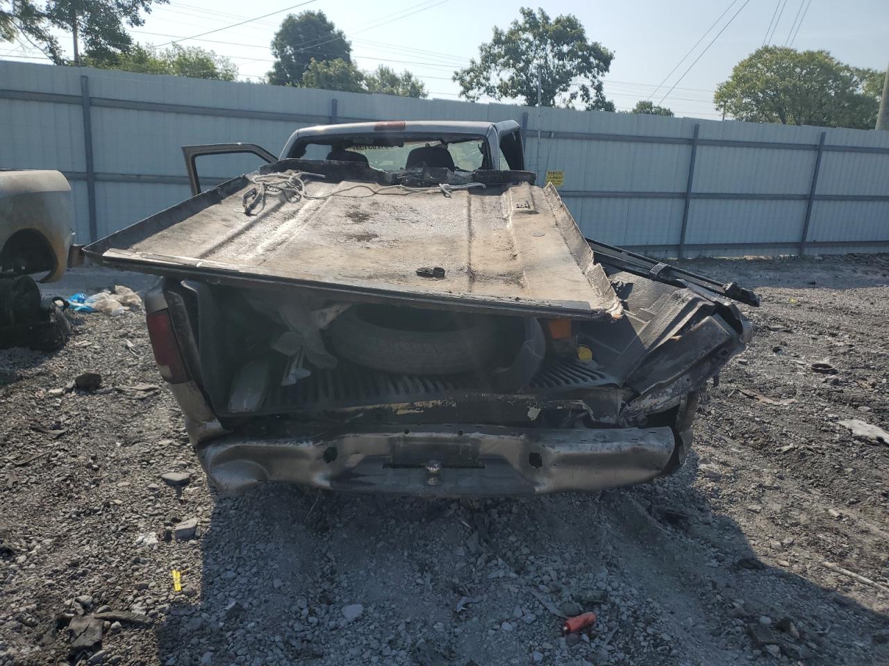 2003 GMC Sonoma VIN: 1GTCS14X238196677 Lot: 61203134