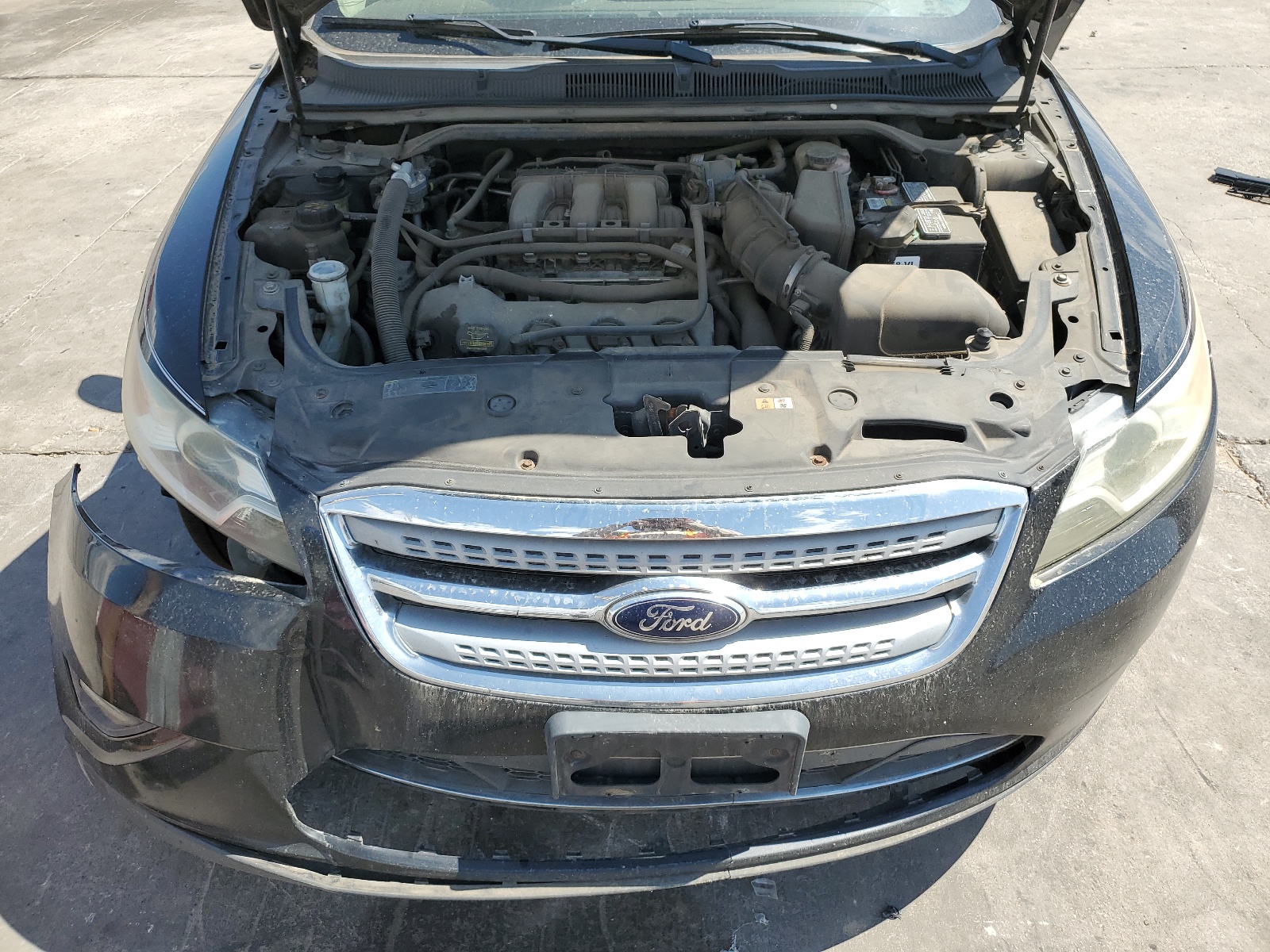 1FAHP2FW8BG146135 2011 Ford Taurus Limited