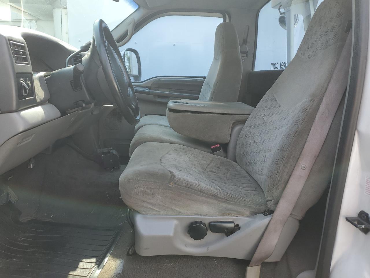 2000 Ford F550 Super Duty VIN: 1FDAF56F6YEA60726 Lot: 63408154