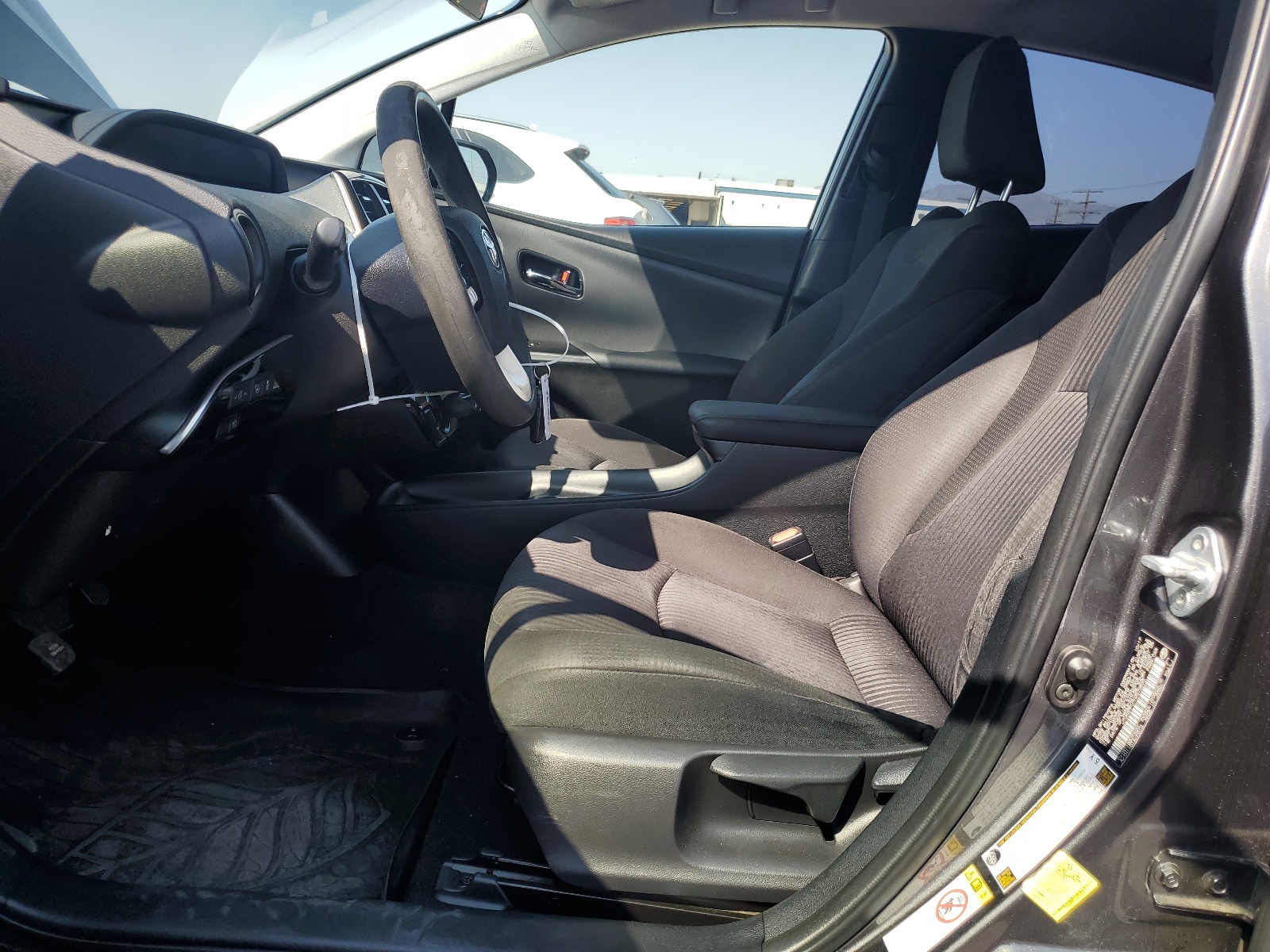 JTDKBRFU7H3578835 2017 Toyota Prius