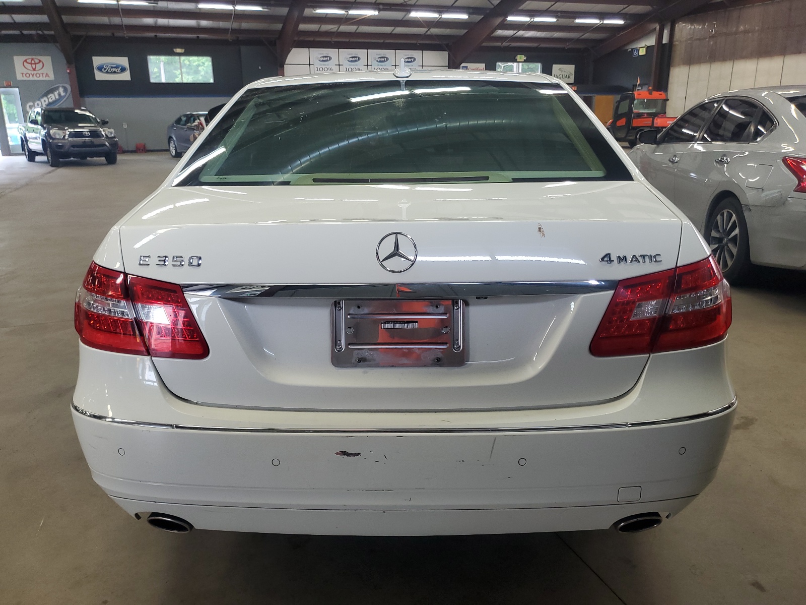 WDDHF8HBXAA146025 2010 Mercedes-Benz E 350 4Matic