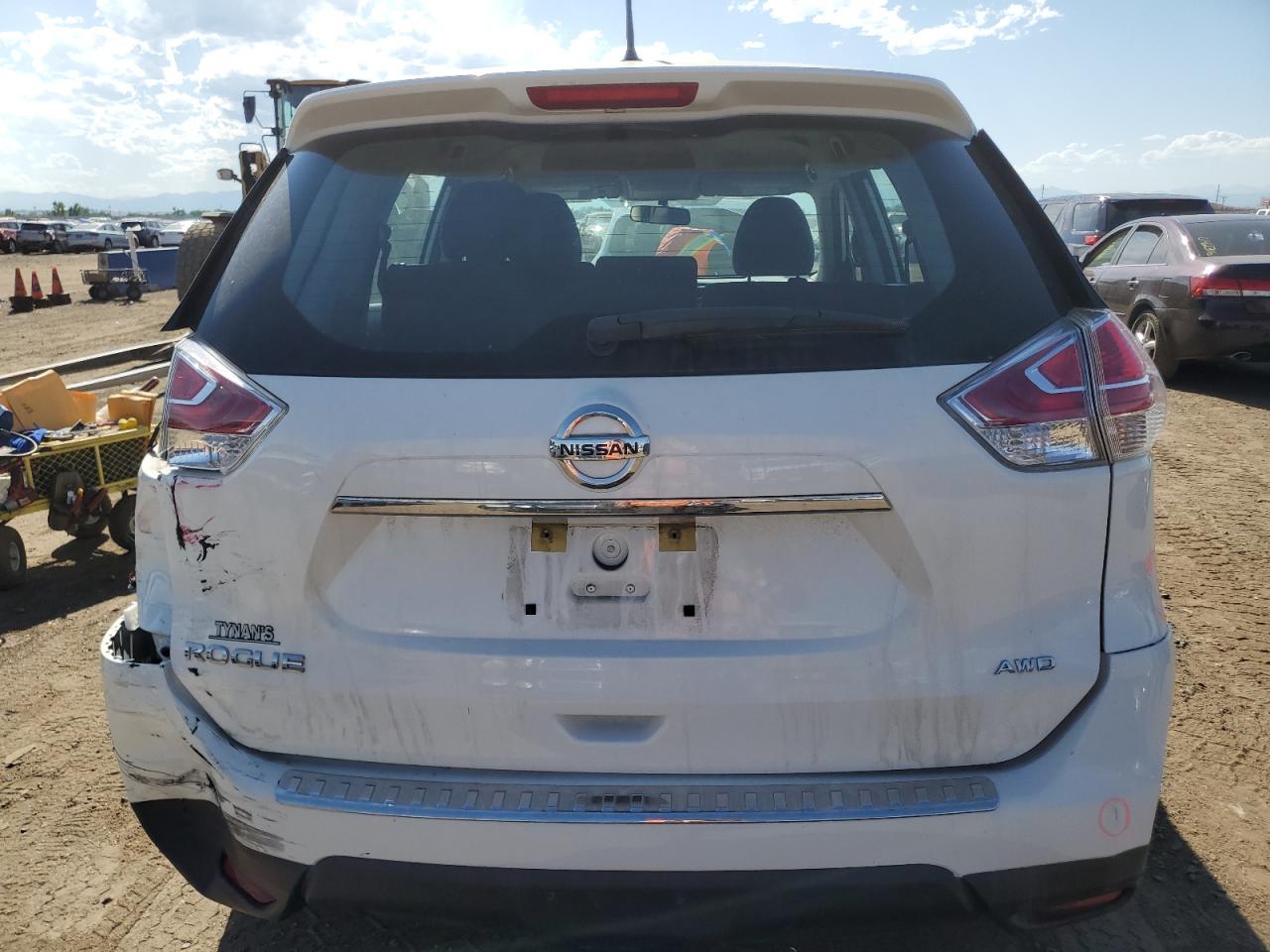 2015 Nissan Rogue S VIN: KNMAT2MVXFP569967 Lot: 64509264