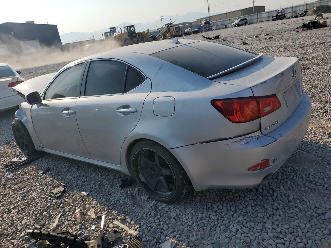 2007 Lexus IS - Image 2