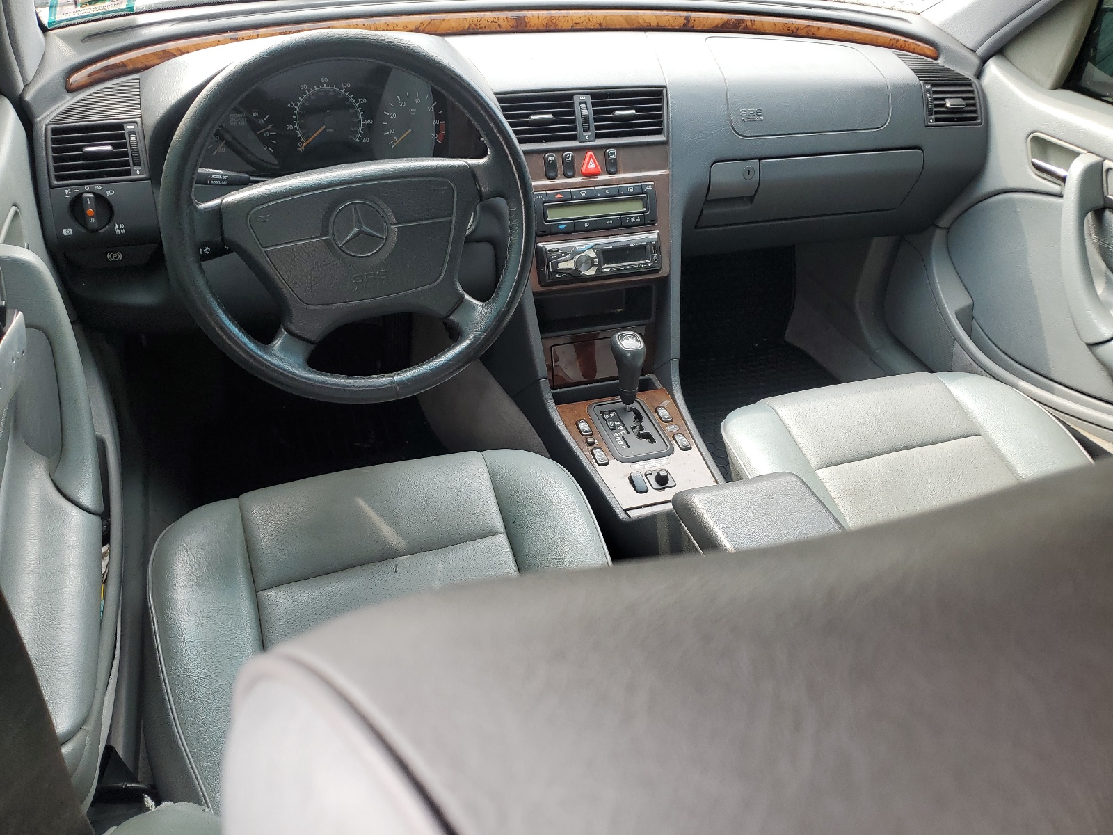 WDBHA29GXWF716744 1998 Mercedes-Benz C 280