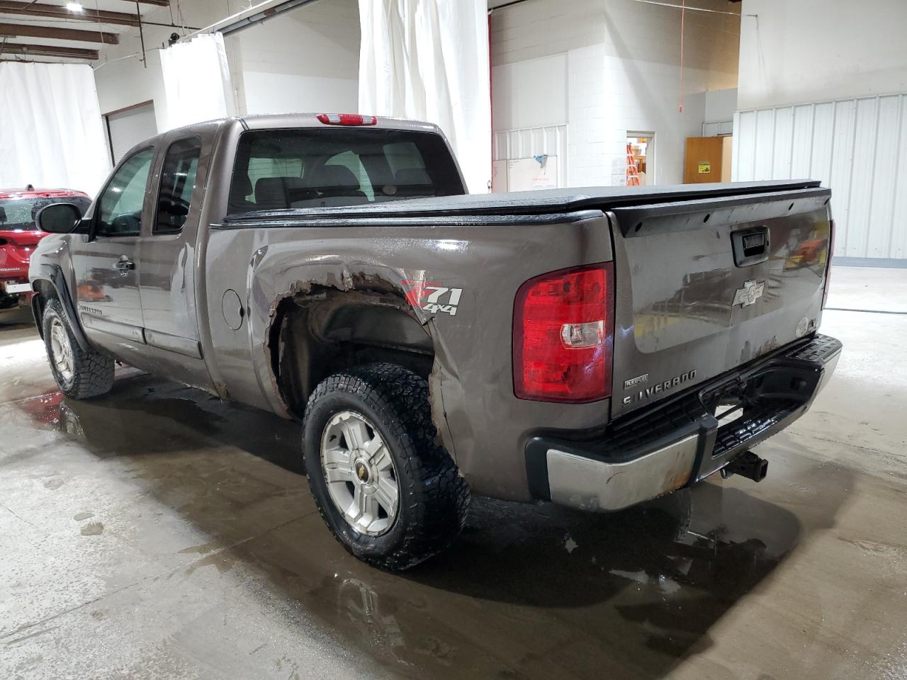 2008 Chevrolet Silverado - Image 2
