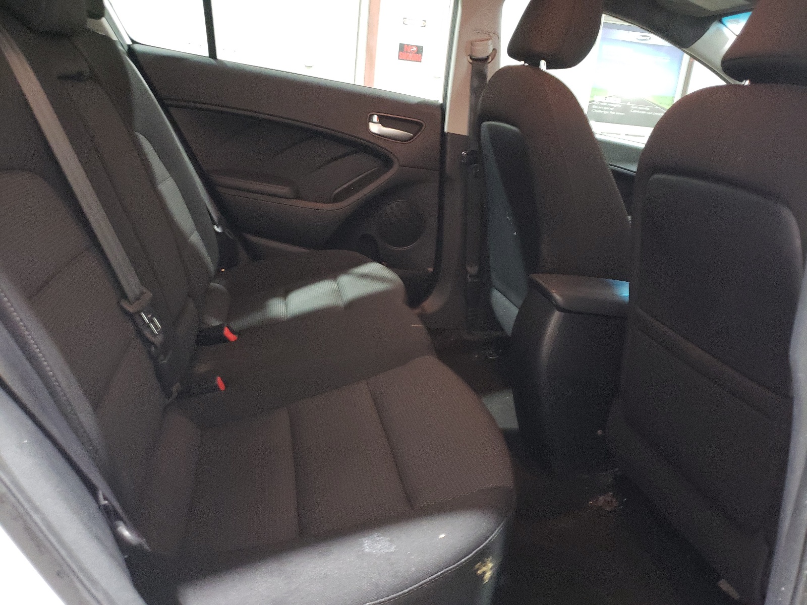 KNAFK5A85J5773957 2018 Kia Forte Lx