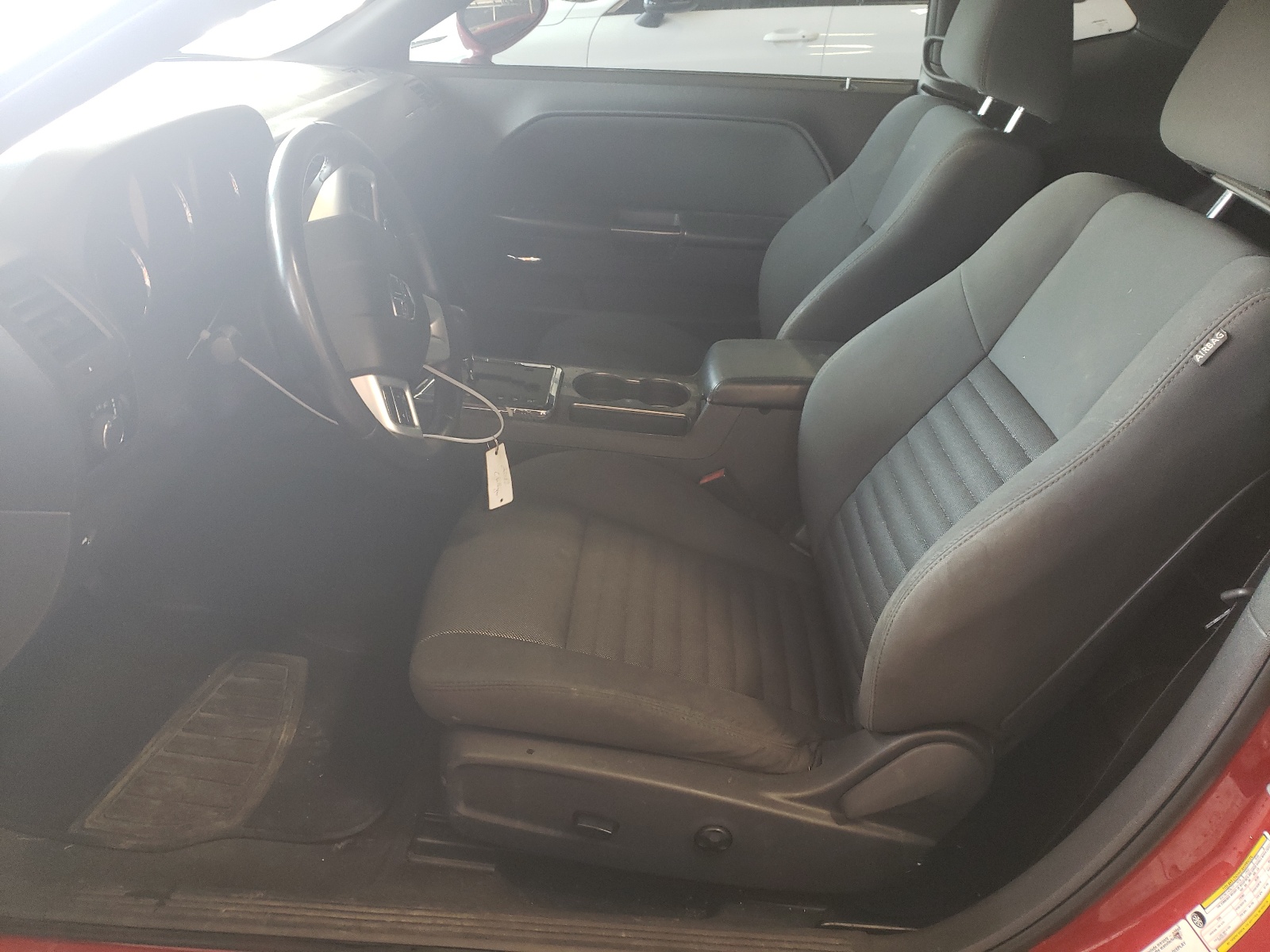 2C3CDYAG8CH128082 2012 Dodge Challenger Sxt