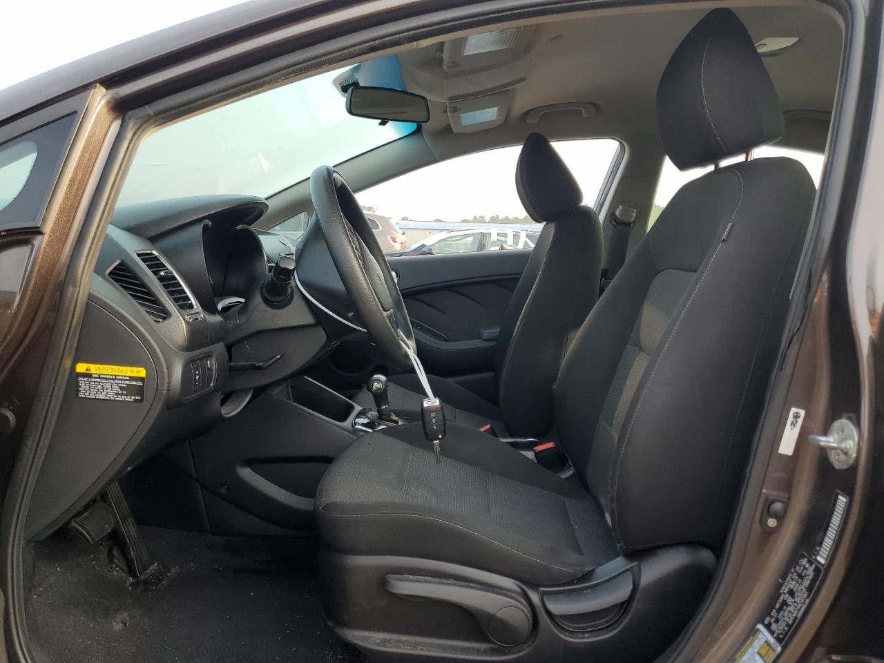 2017 Kia Forte Lx VIN: 3KPFK4A77HE147961 Lot: 61448594