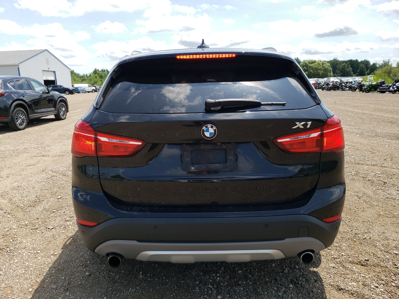 WBXHT3C35H5F82957 2017 BMW X1 xDrive28I