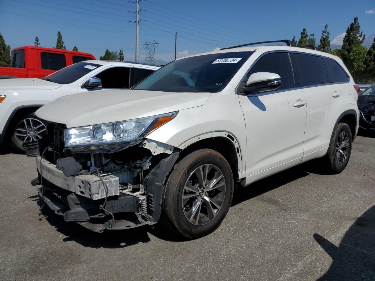 2018 Toyota Highlander - Image 1